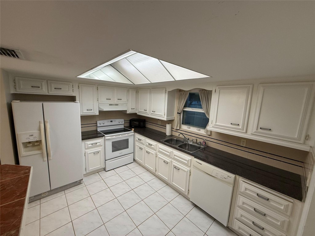 Dania Estates 57-46 B - Residential Lease