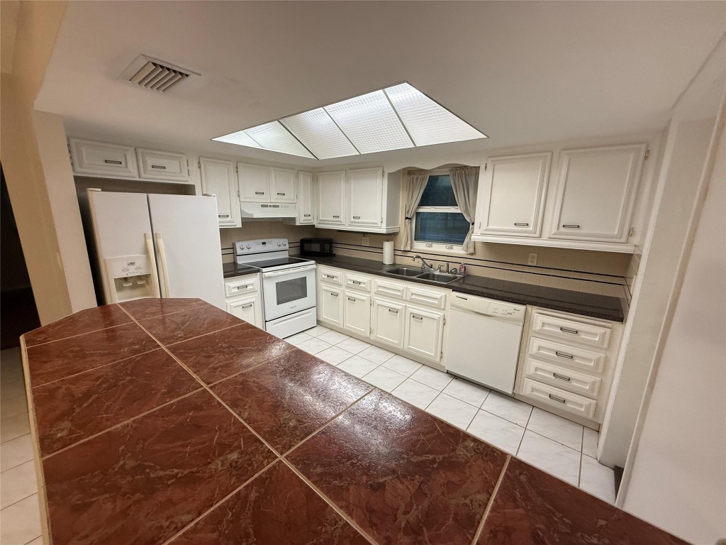 Dania Estates 57-46 B - Residential Lease