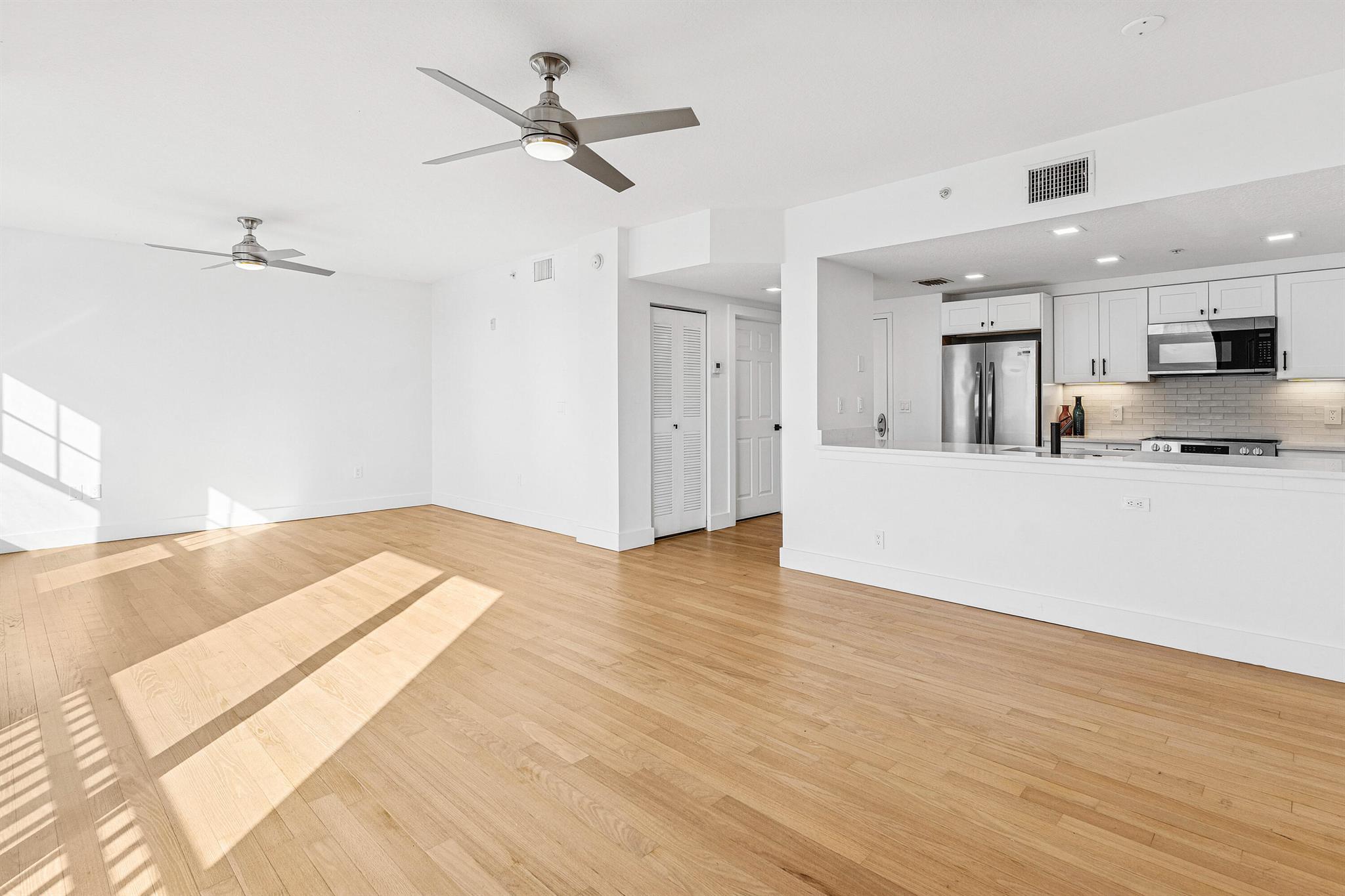 LUCERNE CONDO - Residential