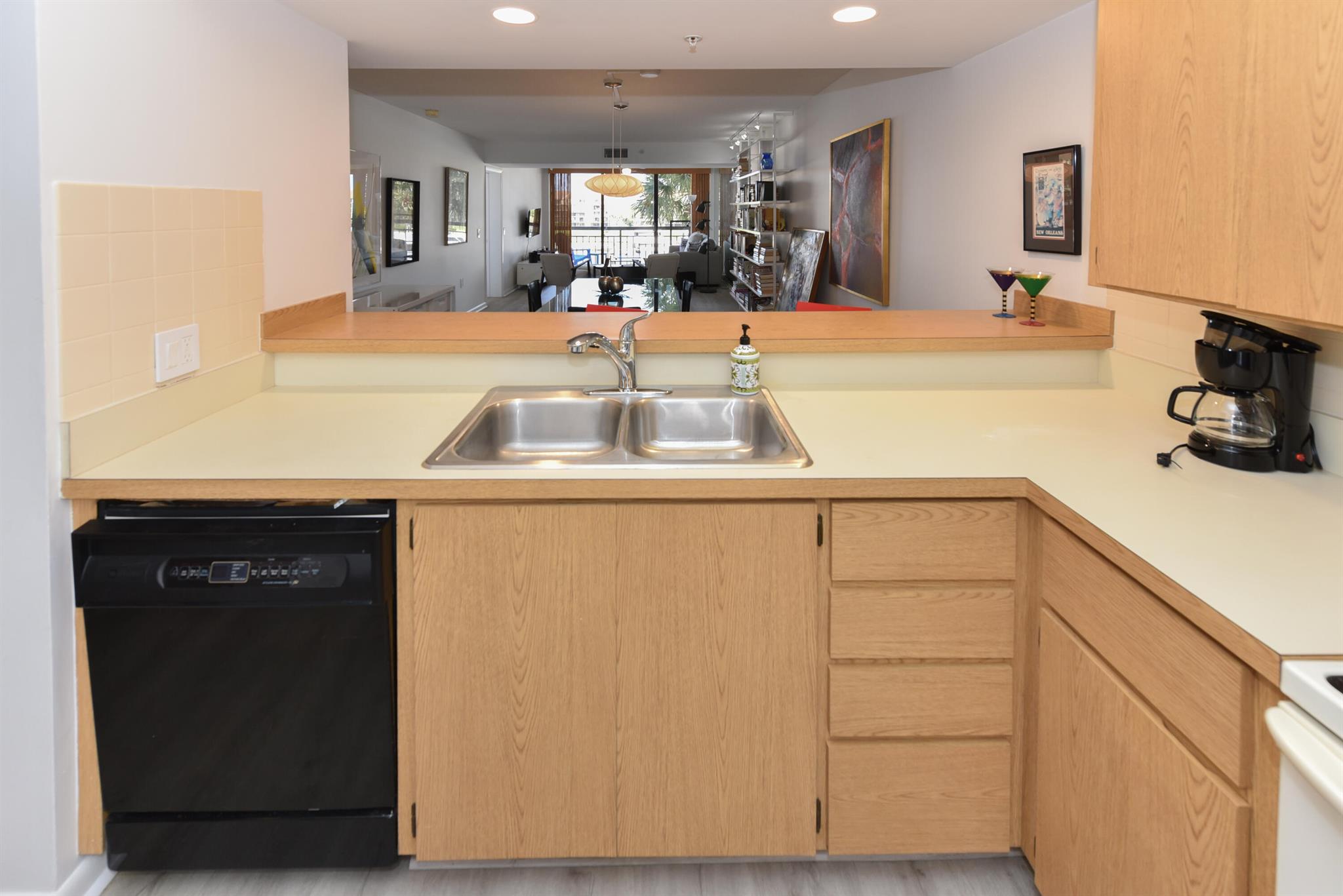 MARINA AT THE BLUFFS COND - Residential Lease