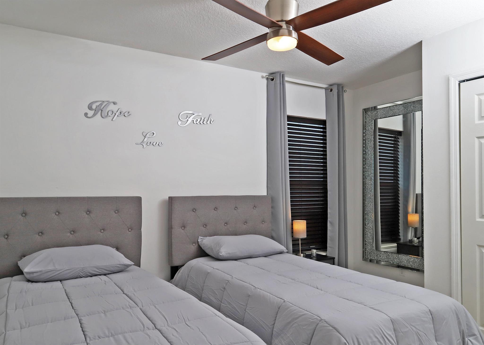 PORT ST LUCIE SECTION 7 - Residential Lease