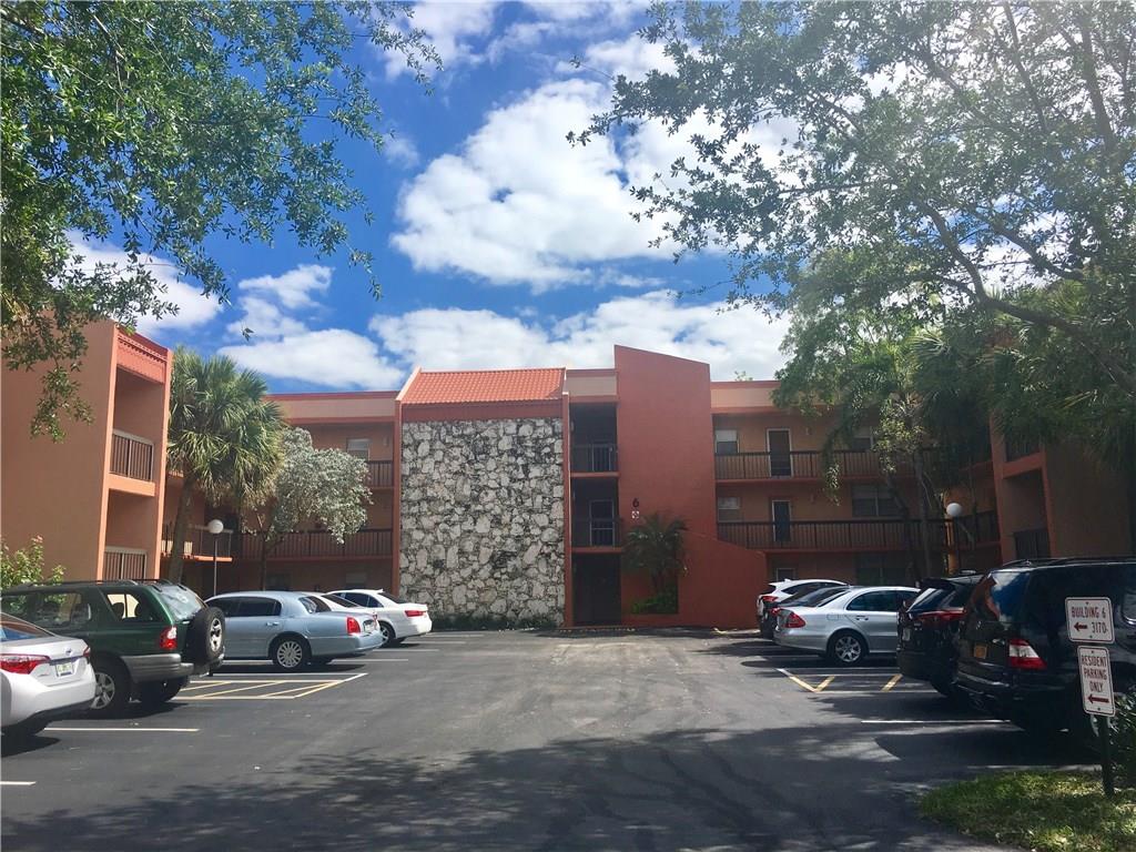 HOLIDAY SPRINGS - Residential