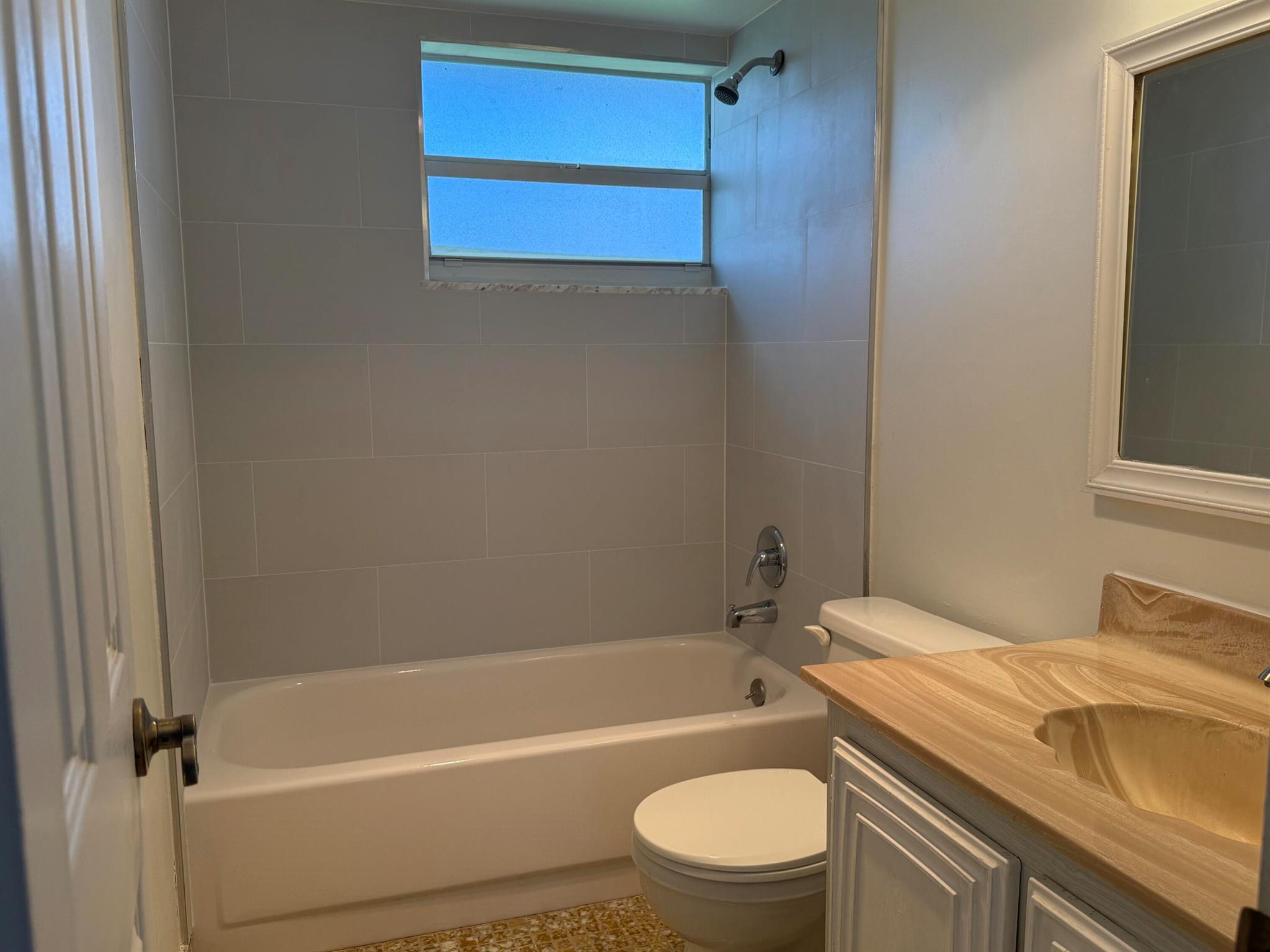 LAKESIDE VILLAGE CONDO 10 - Residential