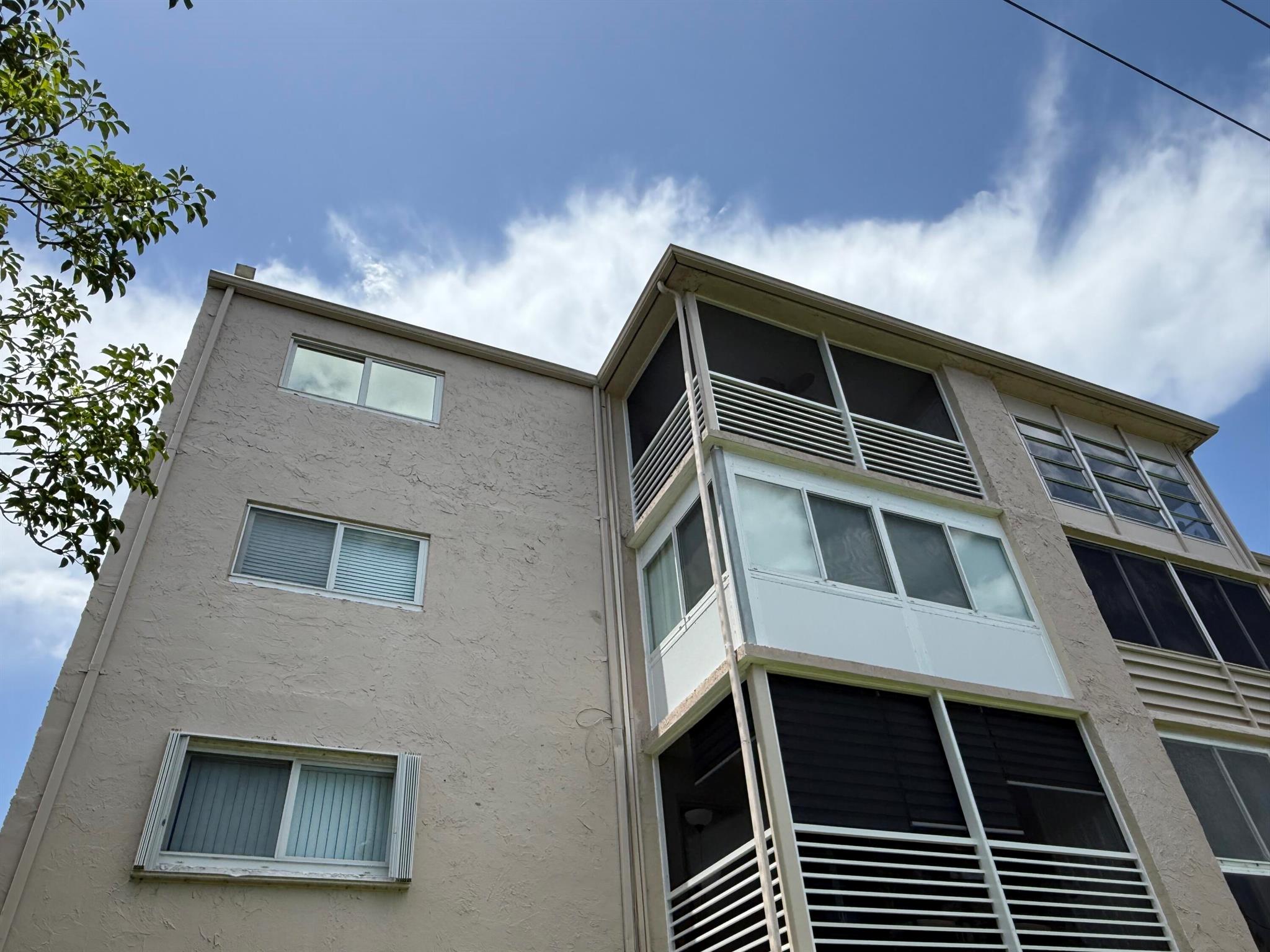 LAKESIDE VILLAGE CONDO 10 - Residential