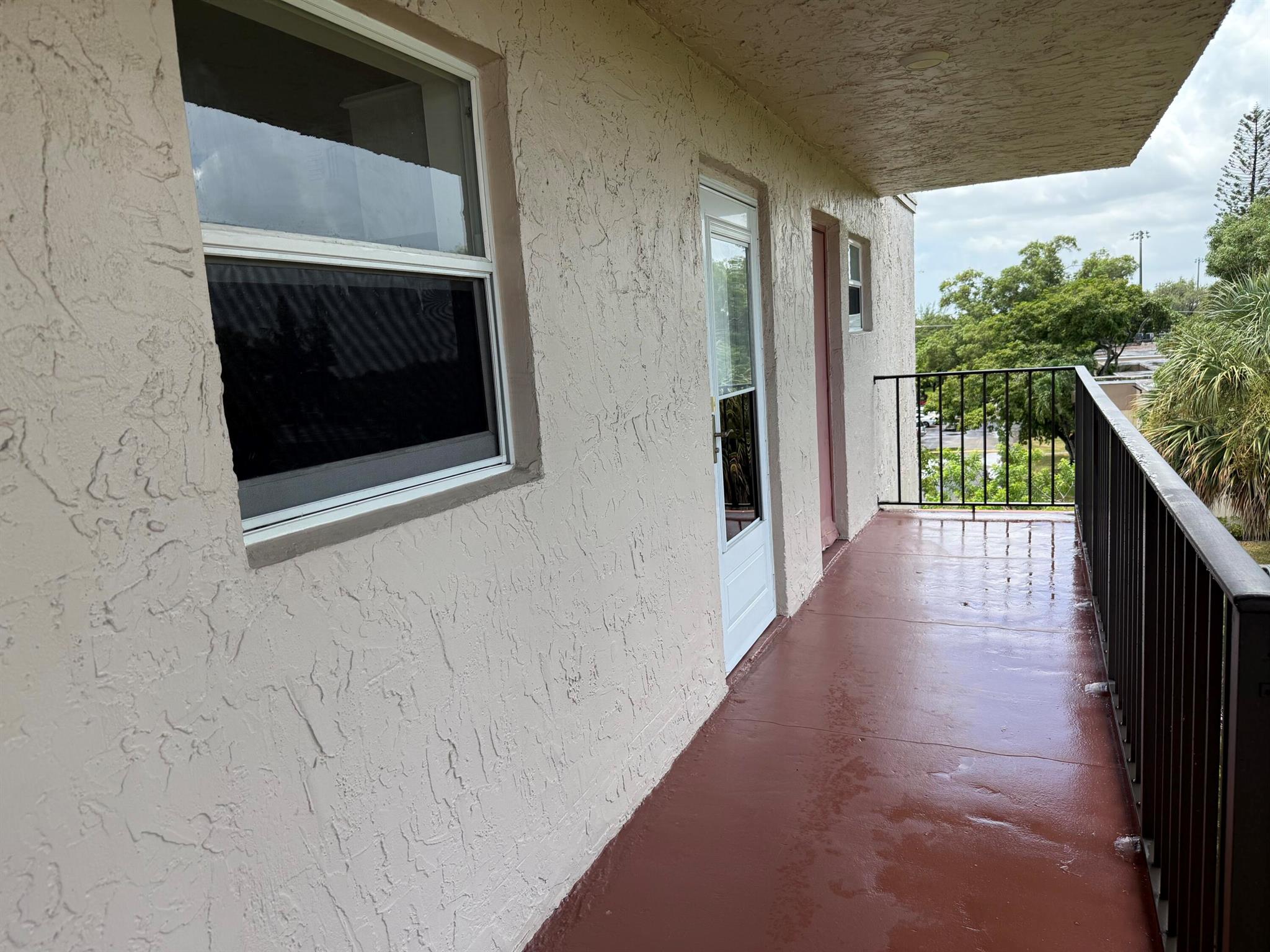 LAKESIDE VILLAGE CONDO 10 - Residential