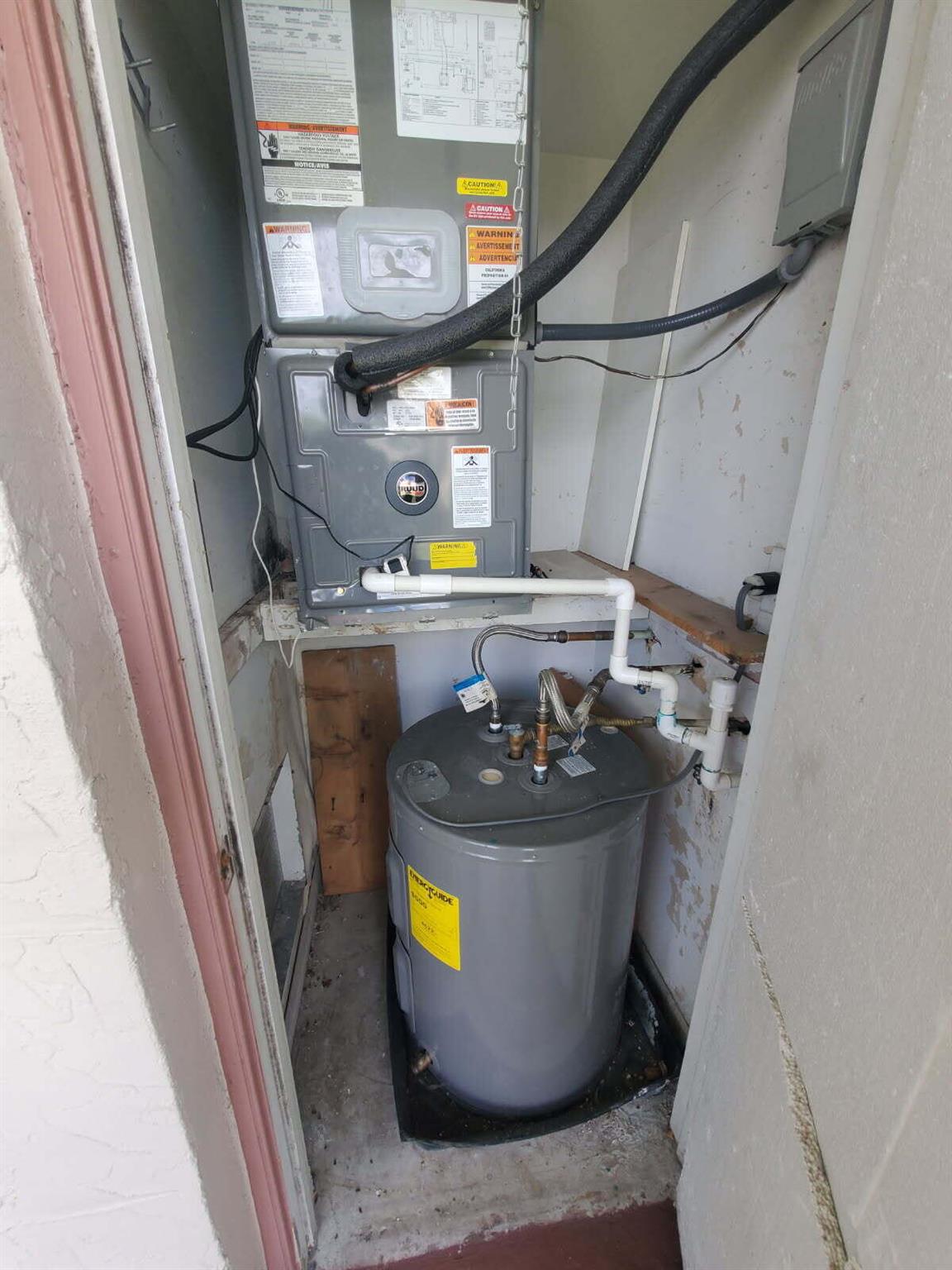 LAKESIDE VILLAGE CONDO 10 - Residential