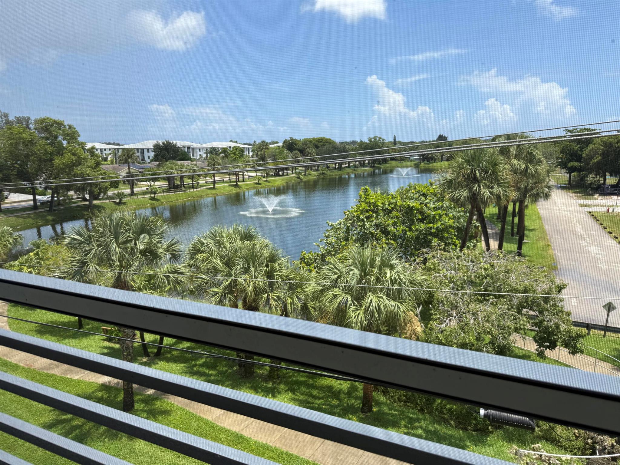 LAKESIDE VILLAGE CONDO 10 - Residential