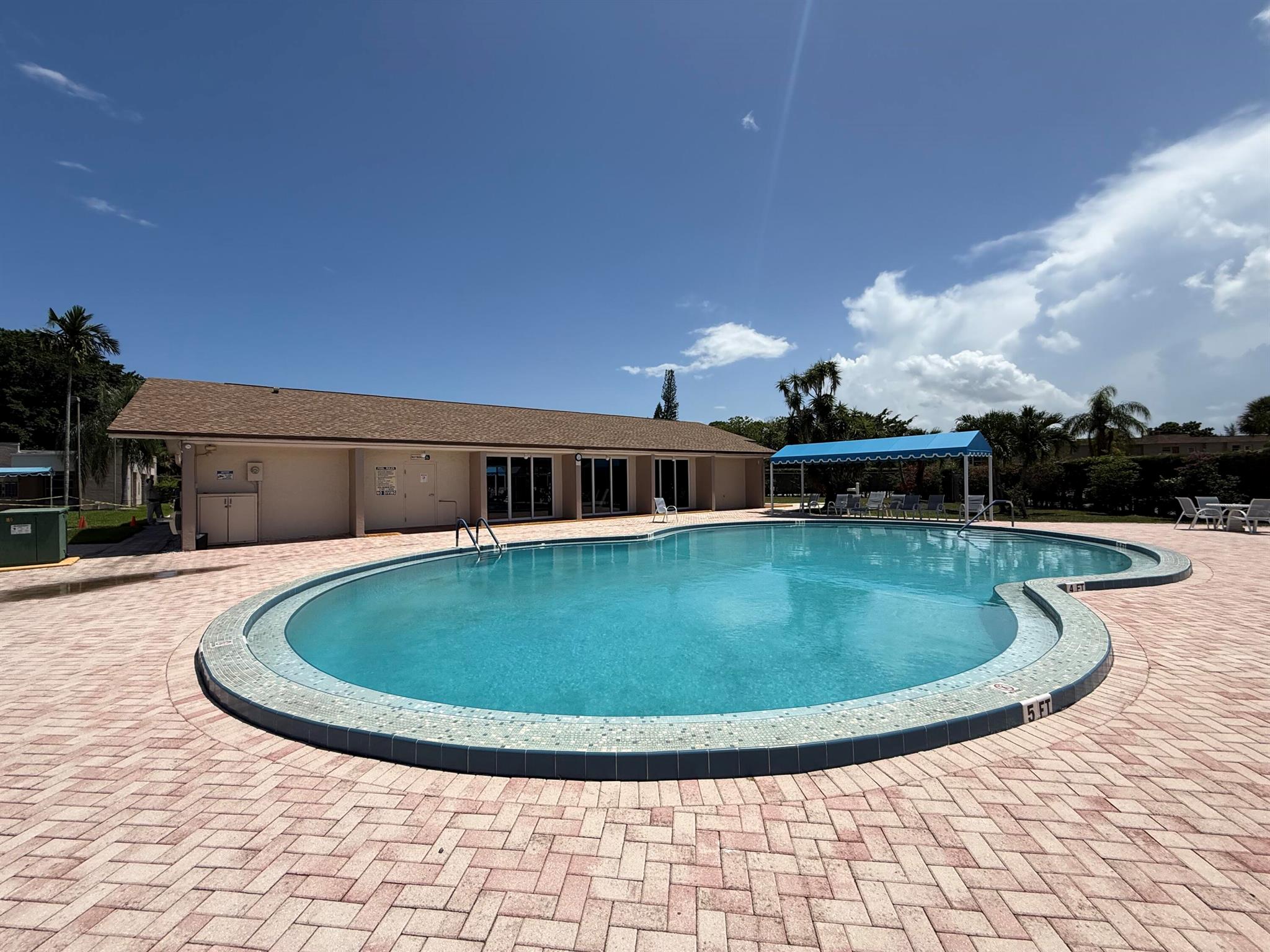 LAKESIDE VILLAGE CONDO 10 - Residential