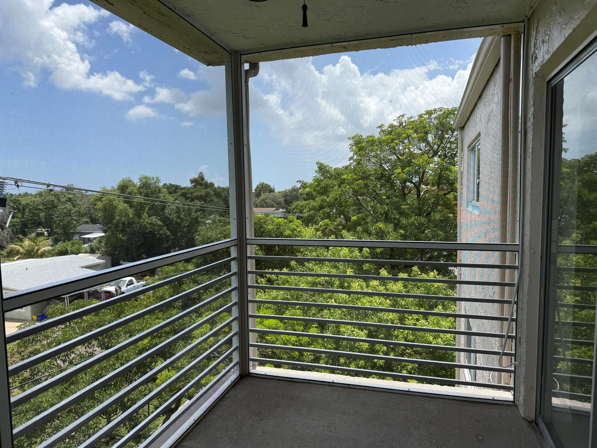 LAKESIDE VILLAGE CONDO 10 - Residential