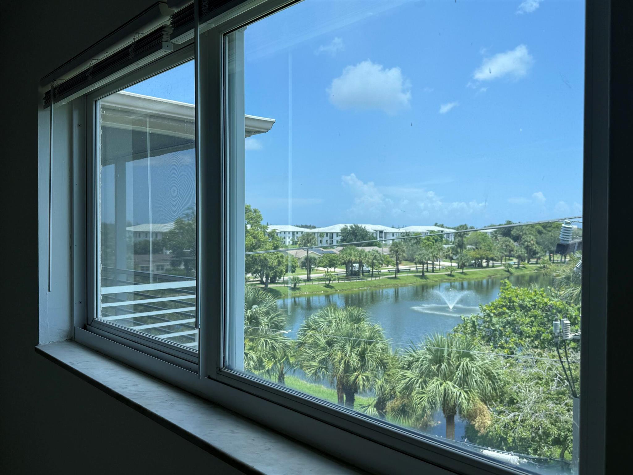 LAKESIDE VILLAGE CONDO 10 - Residential