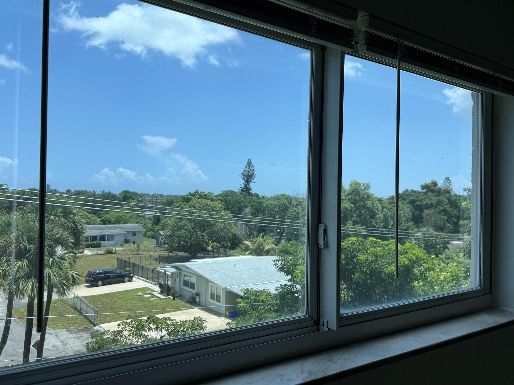 LAKESIDE VILLAGE CONDO 10 - Residential