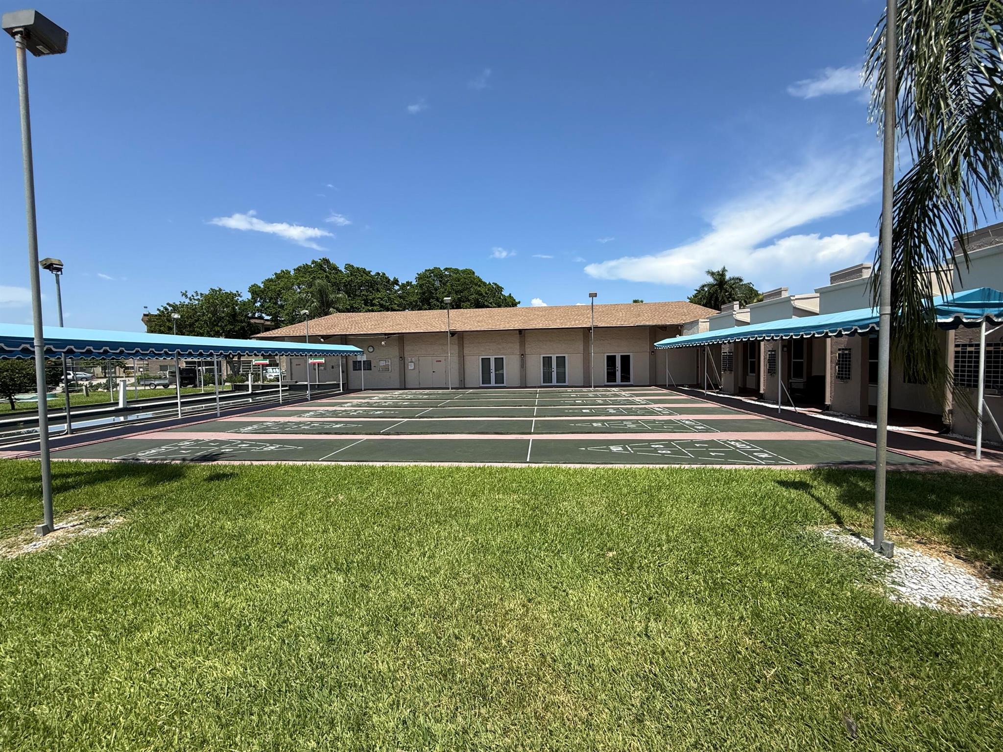 LAKESIDE VILLAGE CONDO 10 - Residential