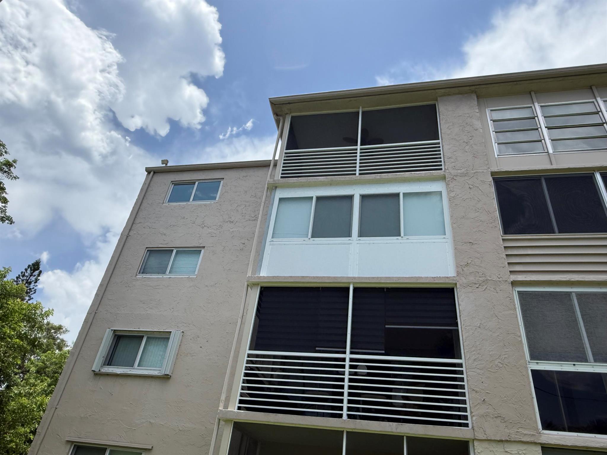 LAKESIDE VILLAGE CONDO 10 - Residential