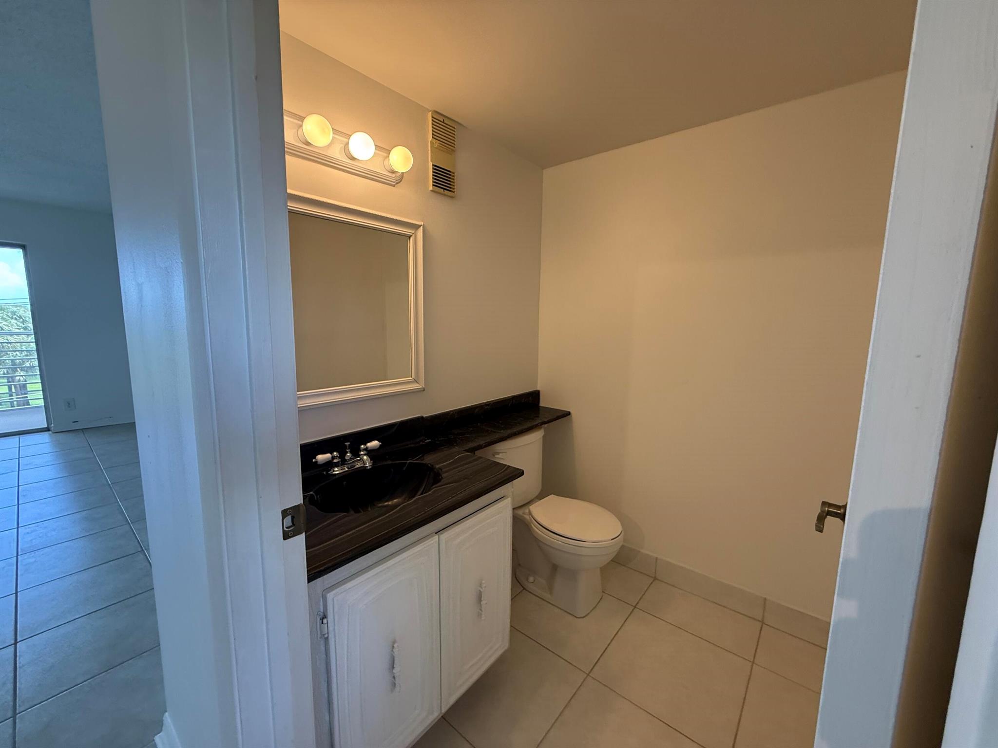 LAKESIDE VILLAGE CONDO 10 - Residential