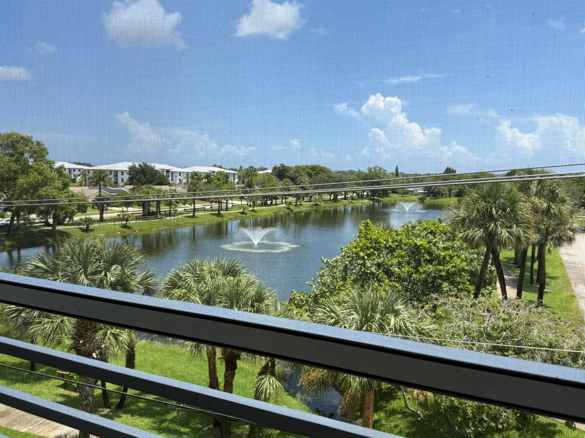 LAKESIDE VILLAGE CONDO 10 - Residential