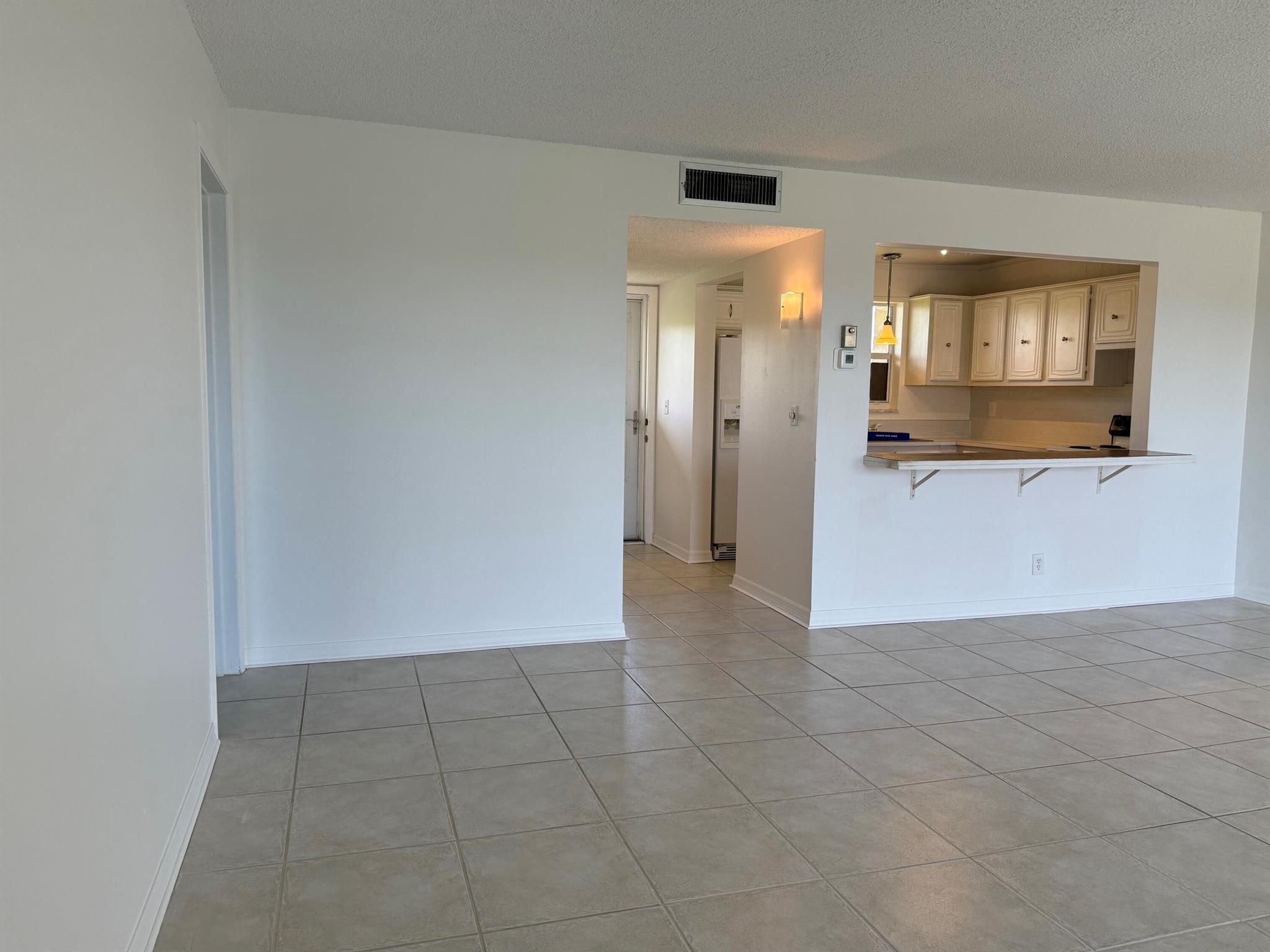 LAKESIDE VILLAGE CONDO 10 - Residential