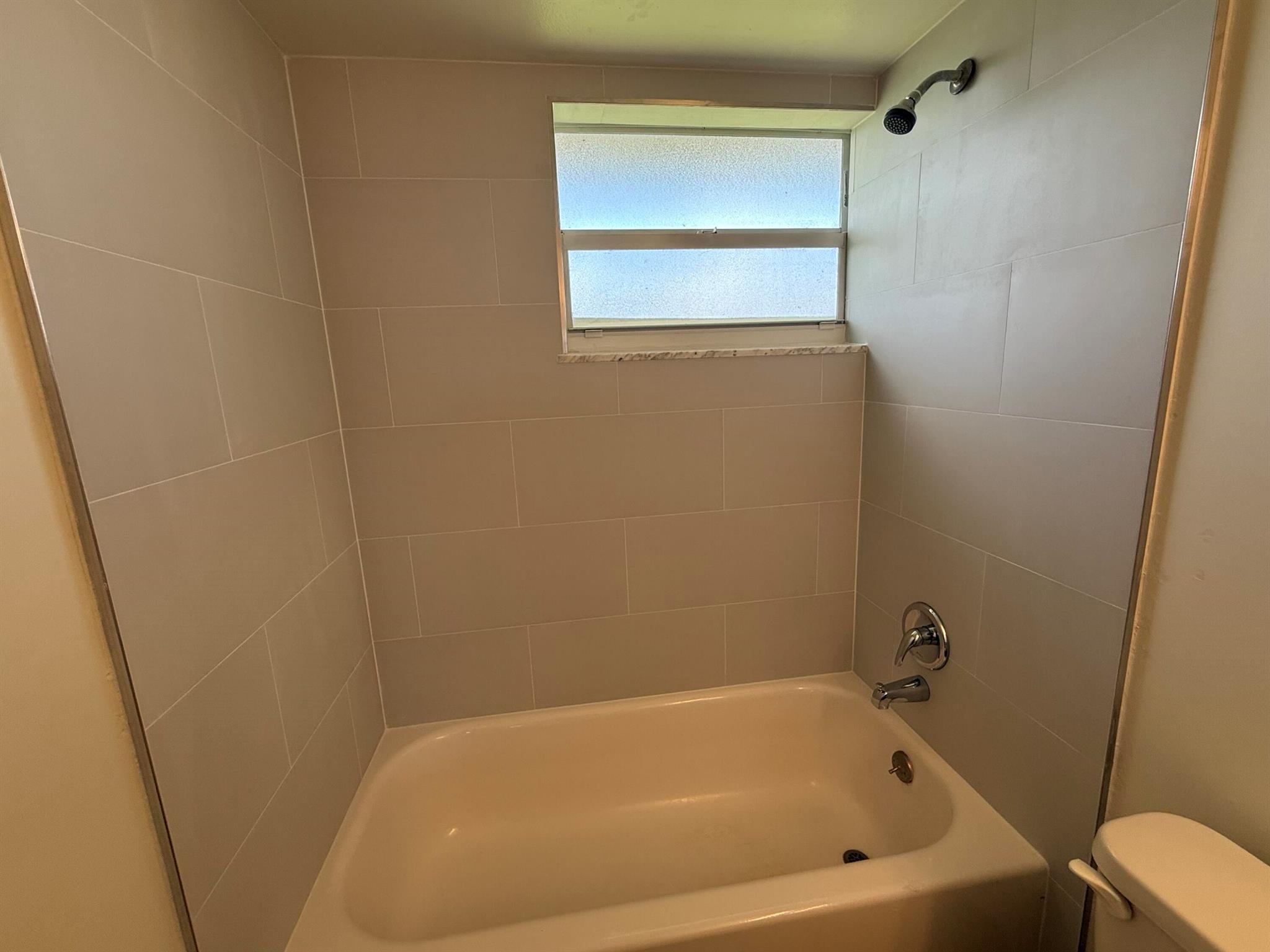 LAKESIDE VILLAGE CONDO 10 - Residential