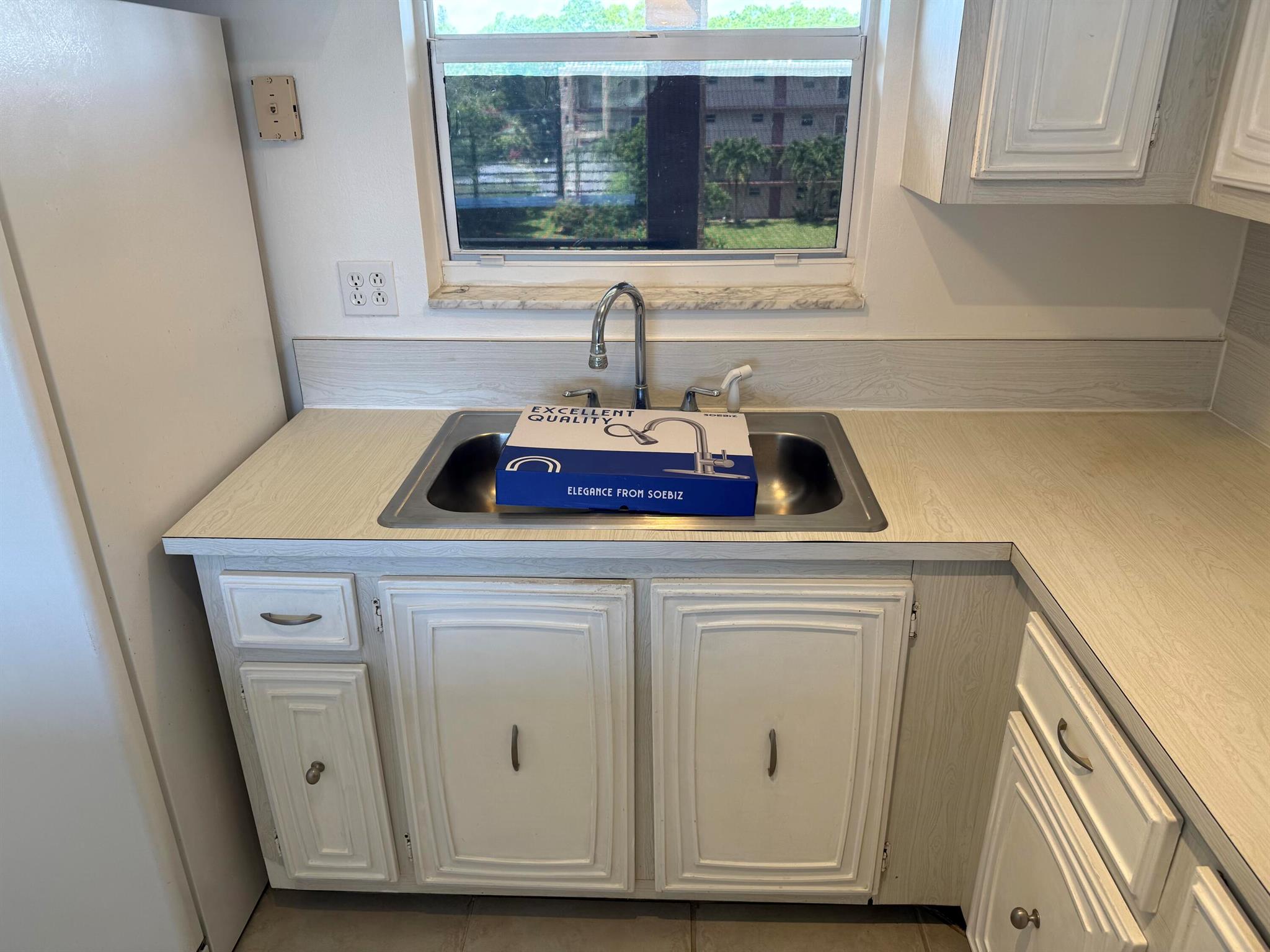 LAKESIDE VILLAGE CONDO 10 - Residential