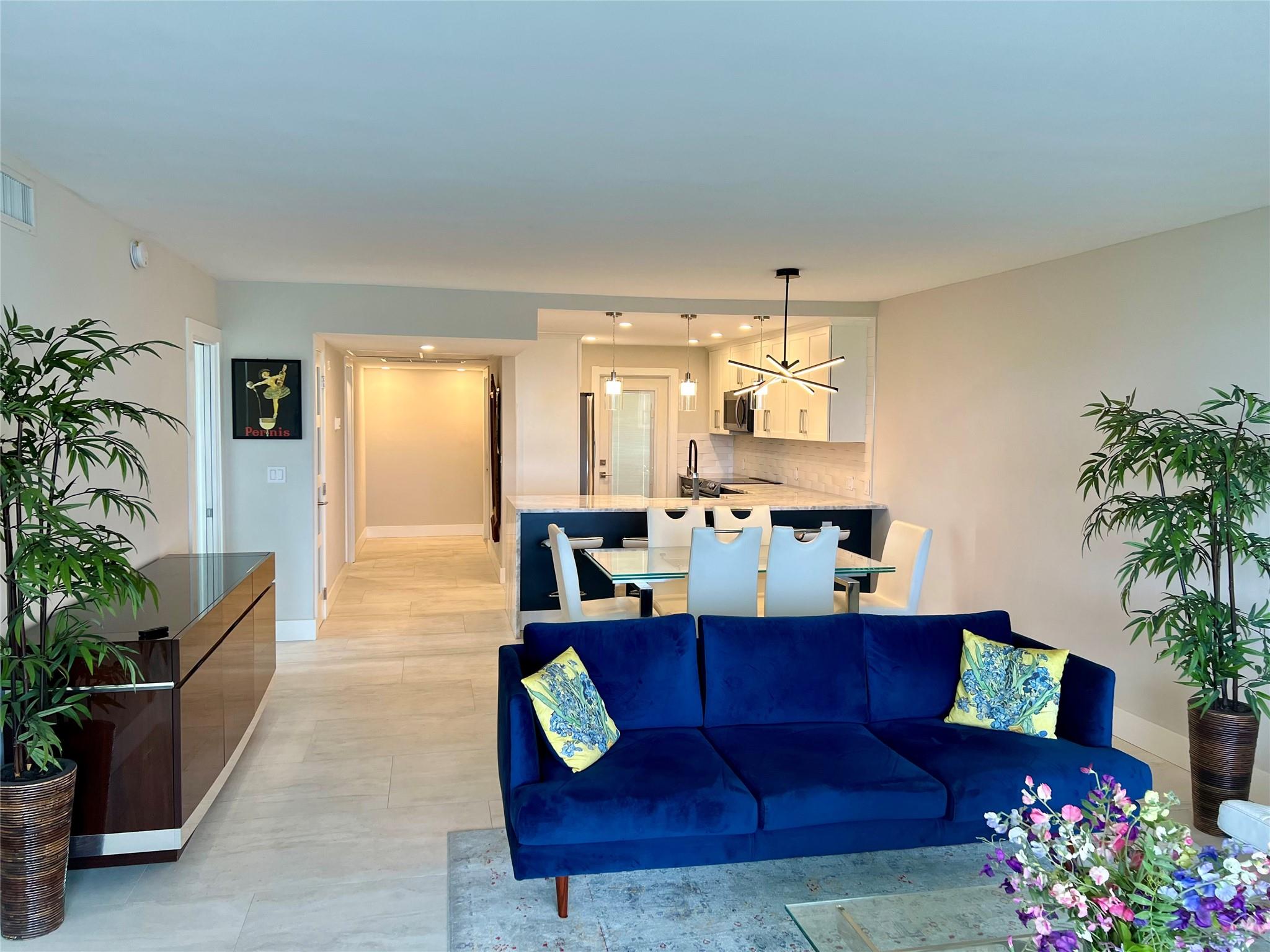 3051 N Course Dr 601