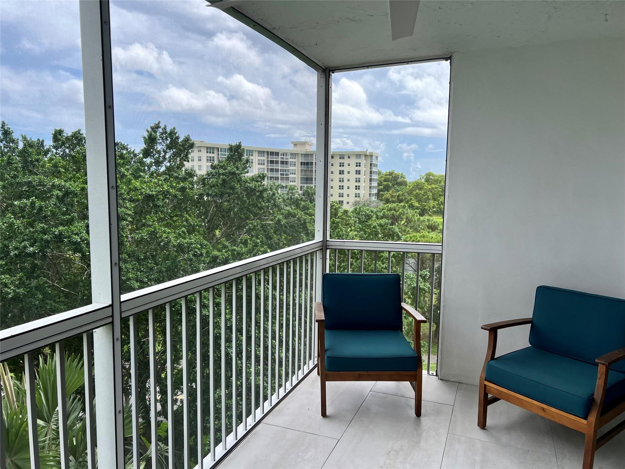 3051 N Course Dr 601