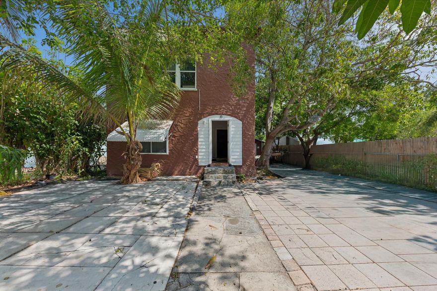 Excellent opportunity to restore, reimagine, or redevelop this charming 1931 home located at 427 El Prado in West Palm Beach. Offered at an attractive price for a quick sale, this property is ready for a full renovation and offers tremendous upside potential. Cash or hard money only. The property is not designated historic, giving buyers the option to renovate the existing structure or potentially tear it down and build new construction. Bring your vision and transform this property into a beautiful residence or investment opportunity in a desirable West Palm Beach location. A fantastic opportunity for investors, builders, or buyers looking for a rewarding project.