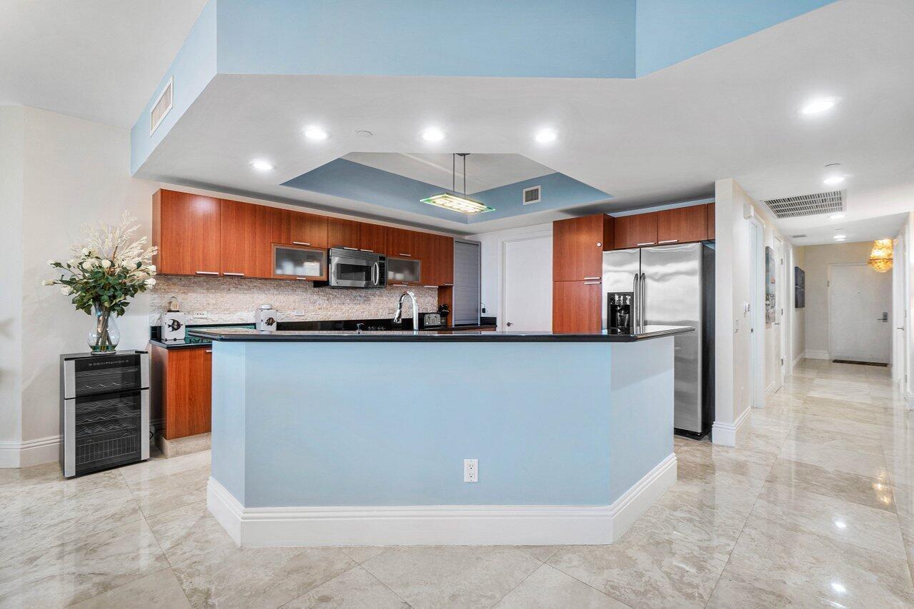 MARINA GRANDE RIVIERA BEACH CONDO - Residential Lease