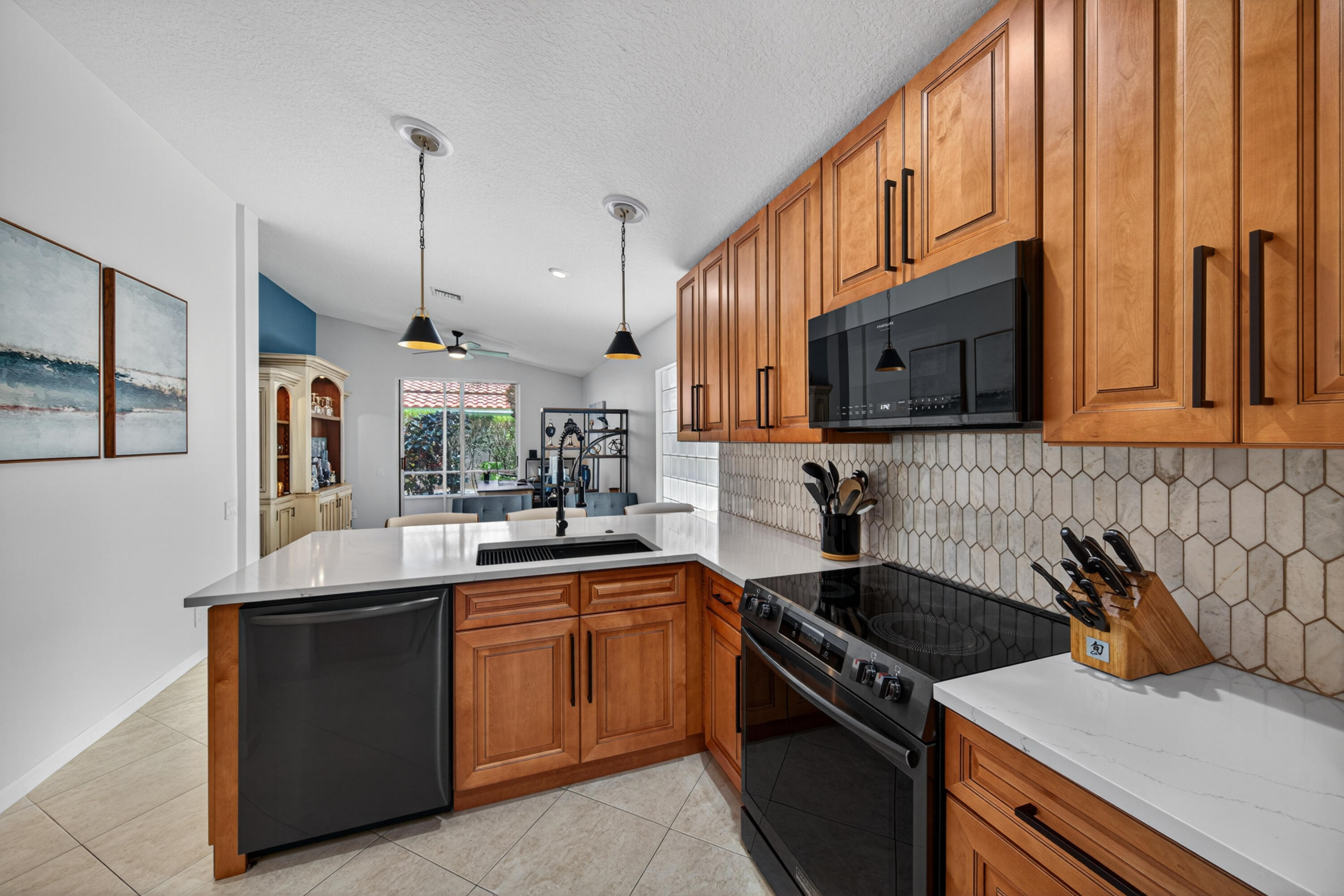 Cascades Lakes - Residential