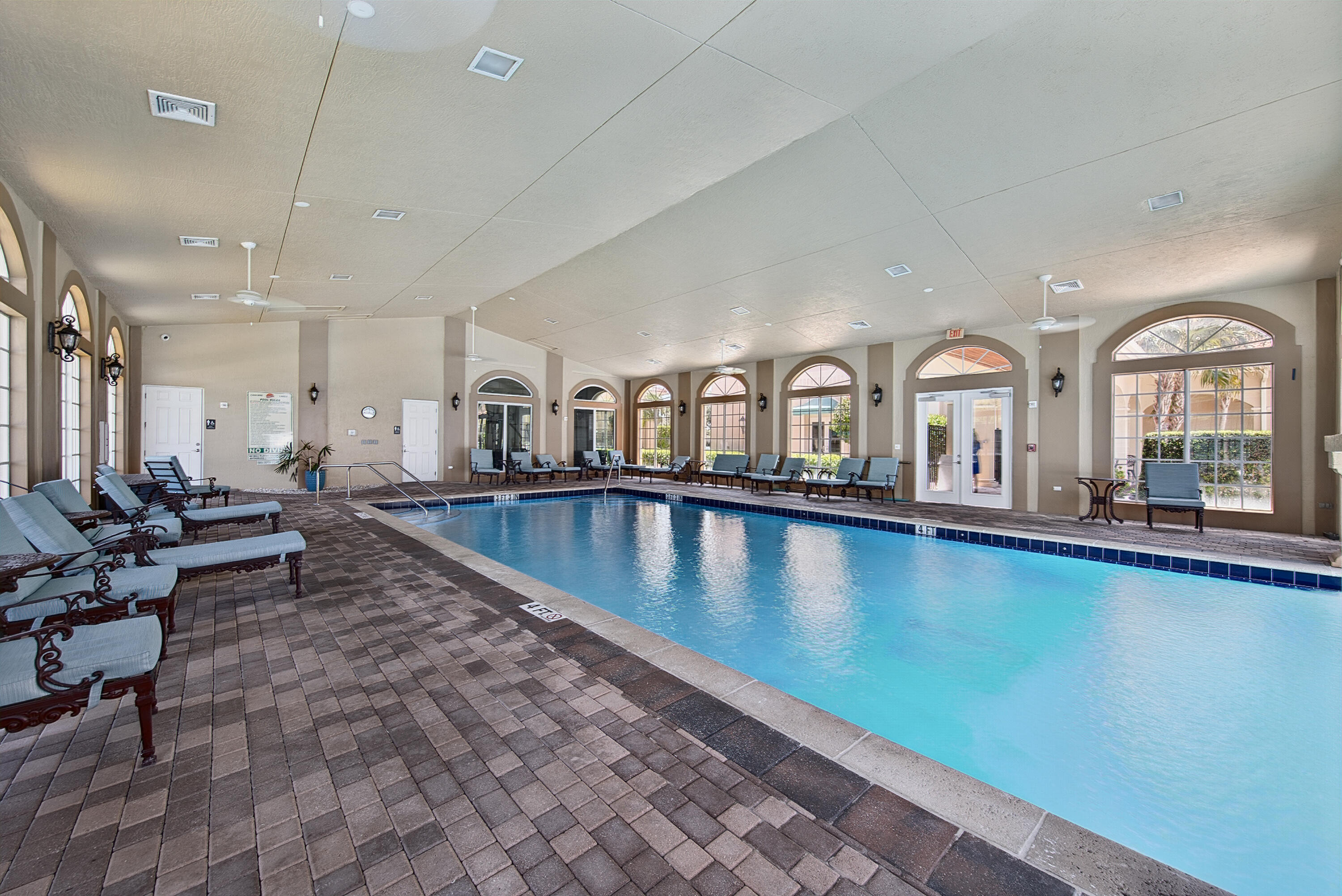 Cascades Lakes - Residential