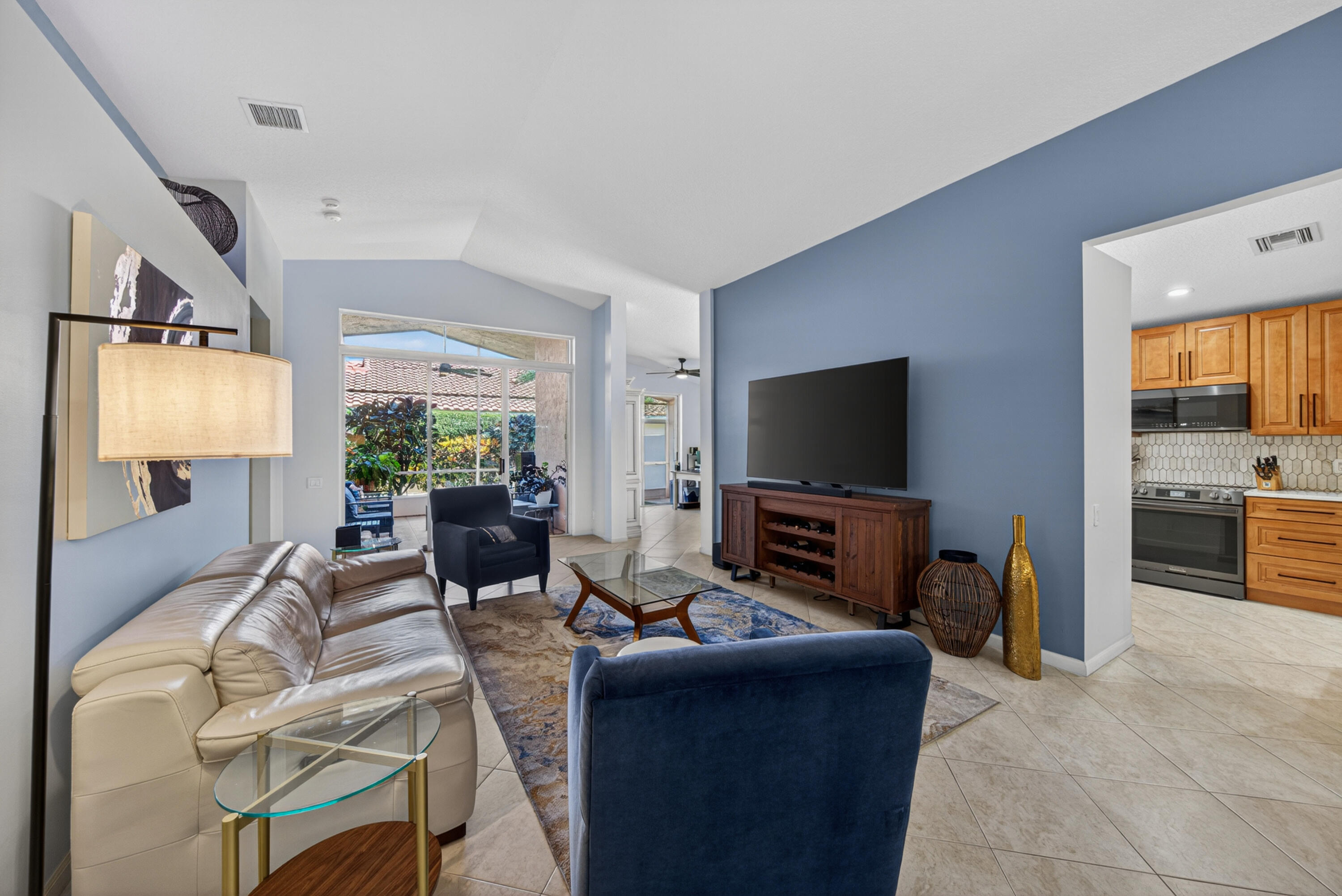 Cascades Lakes - Residential
