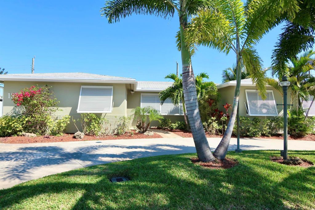 Photo of 1314 Barrington Drive, West Palm Beach, FL 33406 (MLS # R11081813)