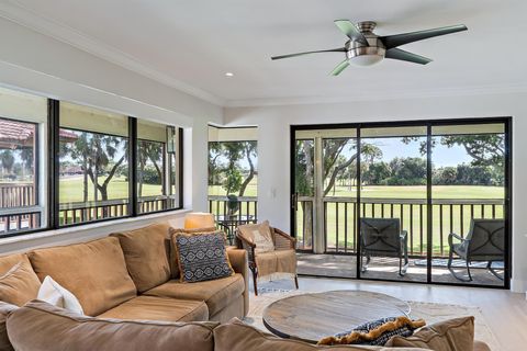 438 S Brackenwood Lane S Palm Beach Gardens FL 33418