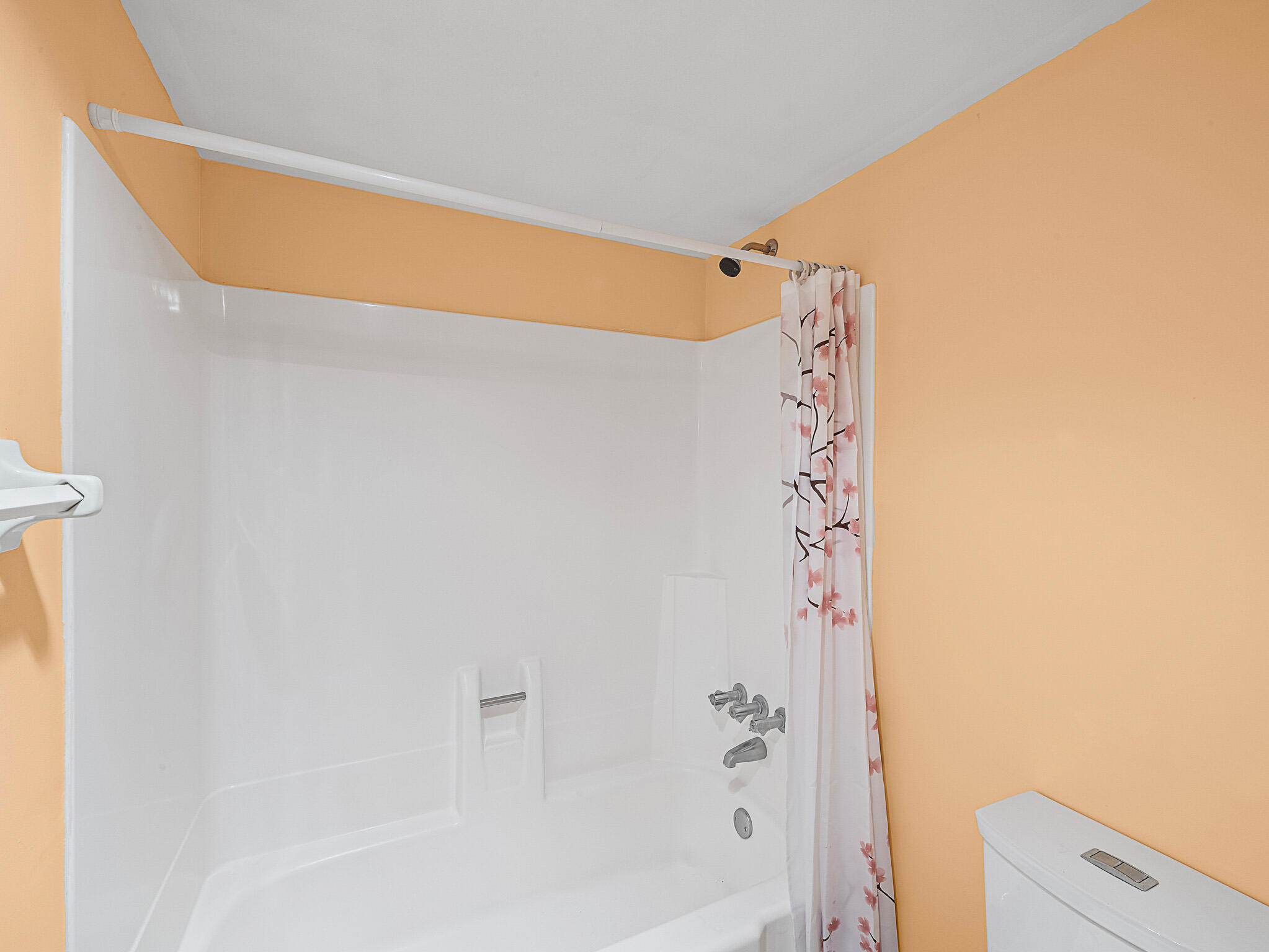 DEERFIELD PINES NORTH CONDO - Residential