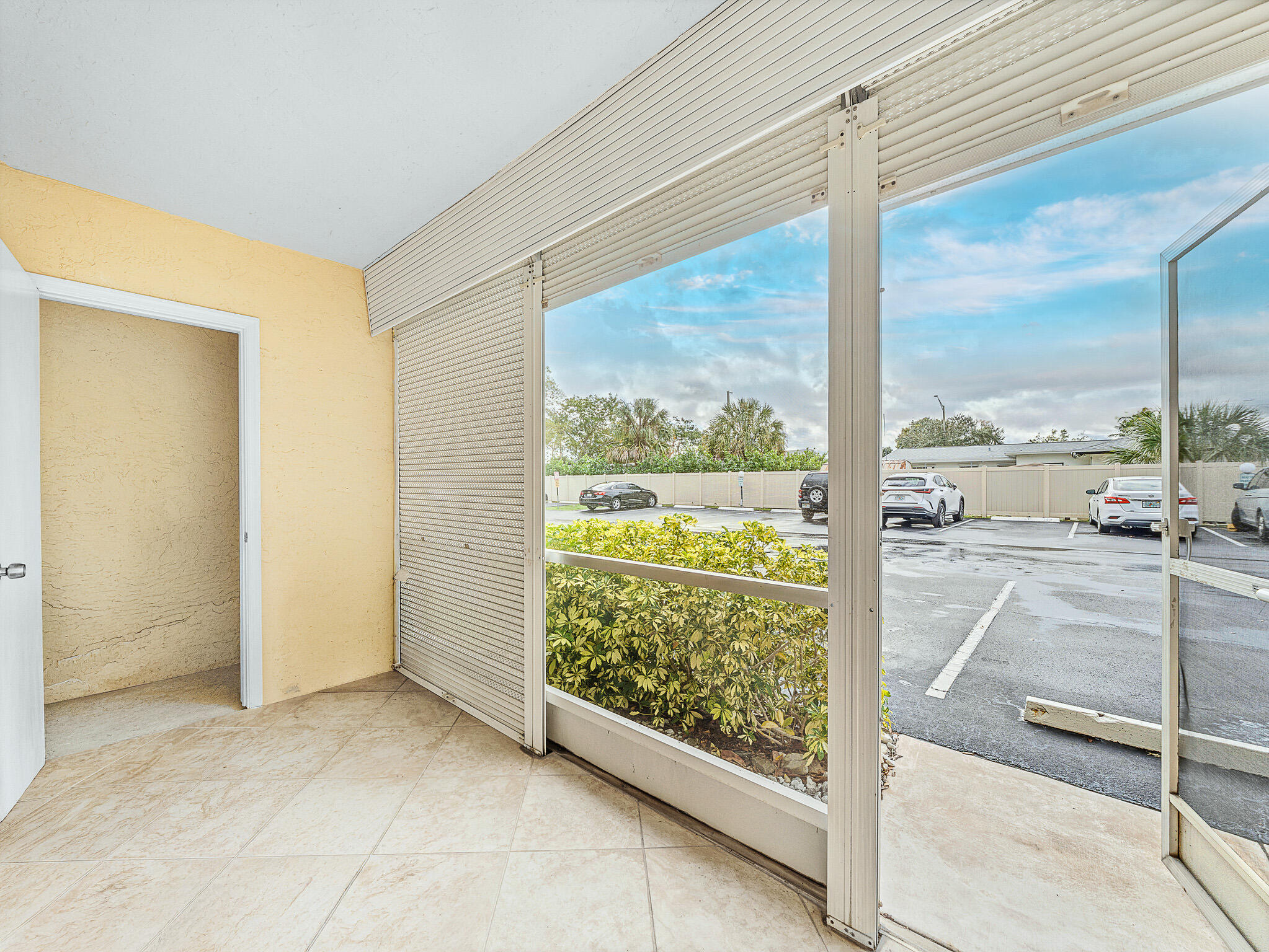 DEERFIELD PINES NORTH CONDO - Residential