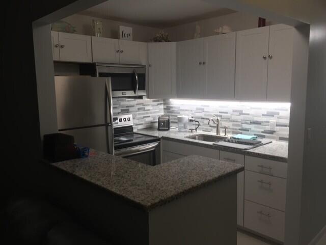 BERKSHIRE K, Century Village - Residential Lease