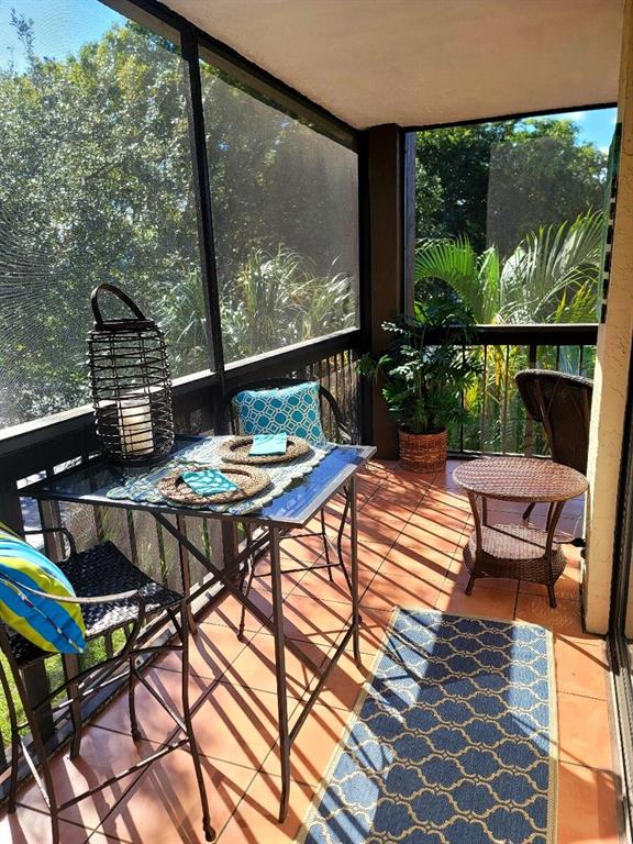 LAVERS RESORT & RACQUET CLUB - Residential Lease