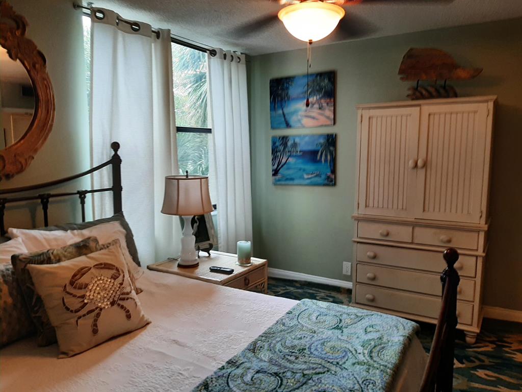 LAVERS RESORT & RACQUET CLUB - Residential Lease