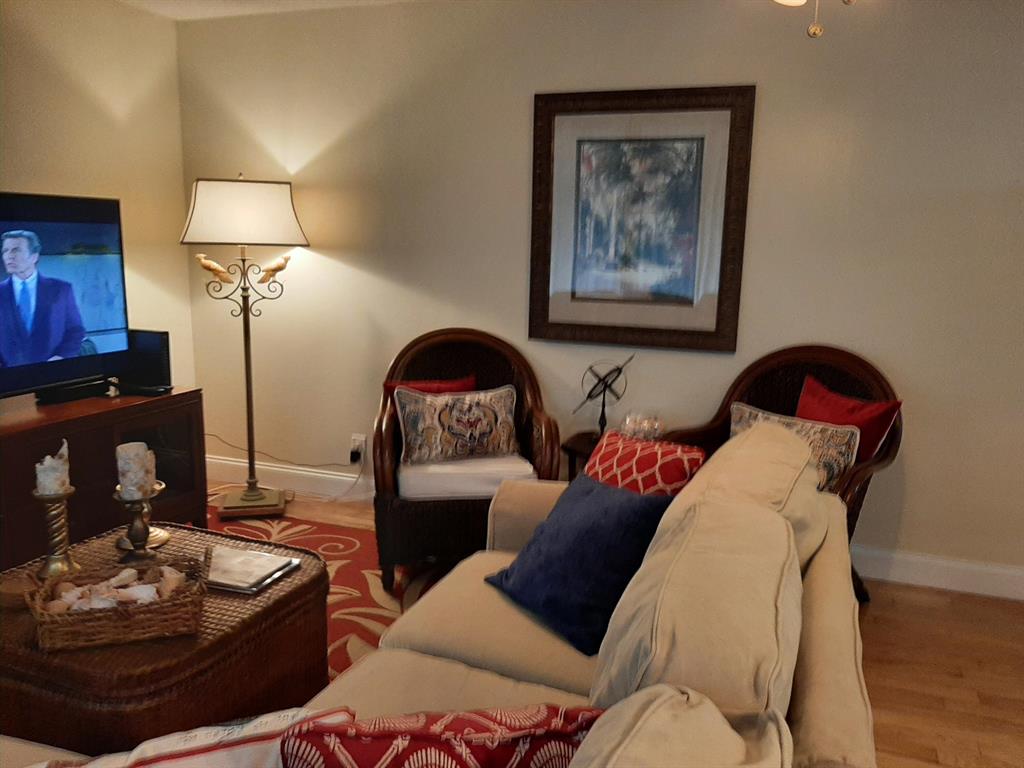 LAVERS RESORT & RACQUET CLUB - Residential Lease