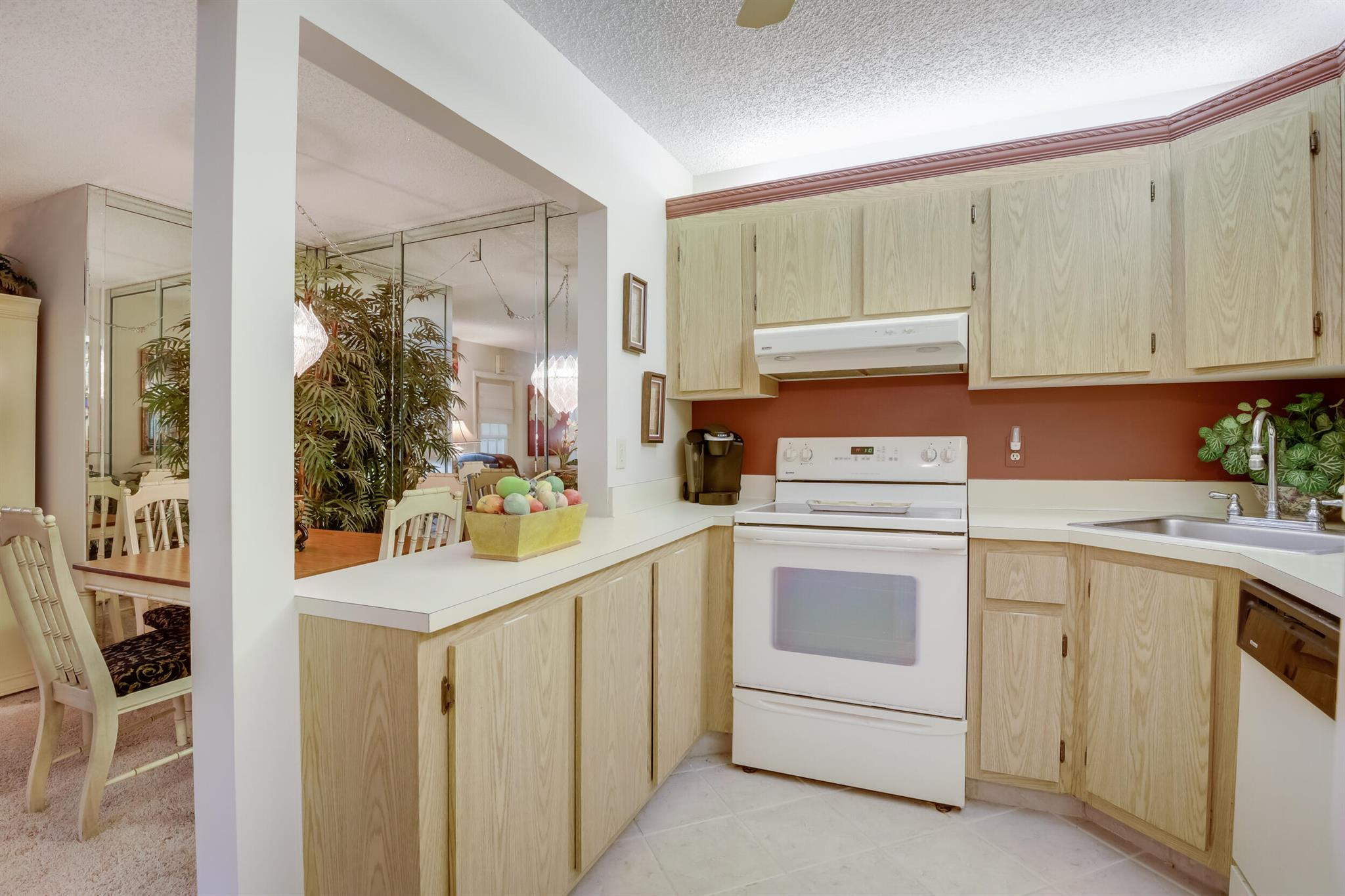 PINE RIDGE SOUTH IV CONDO - Residential