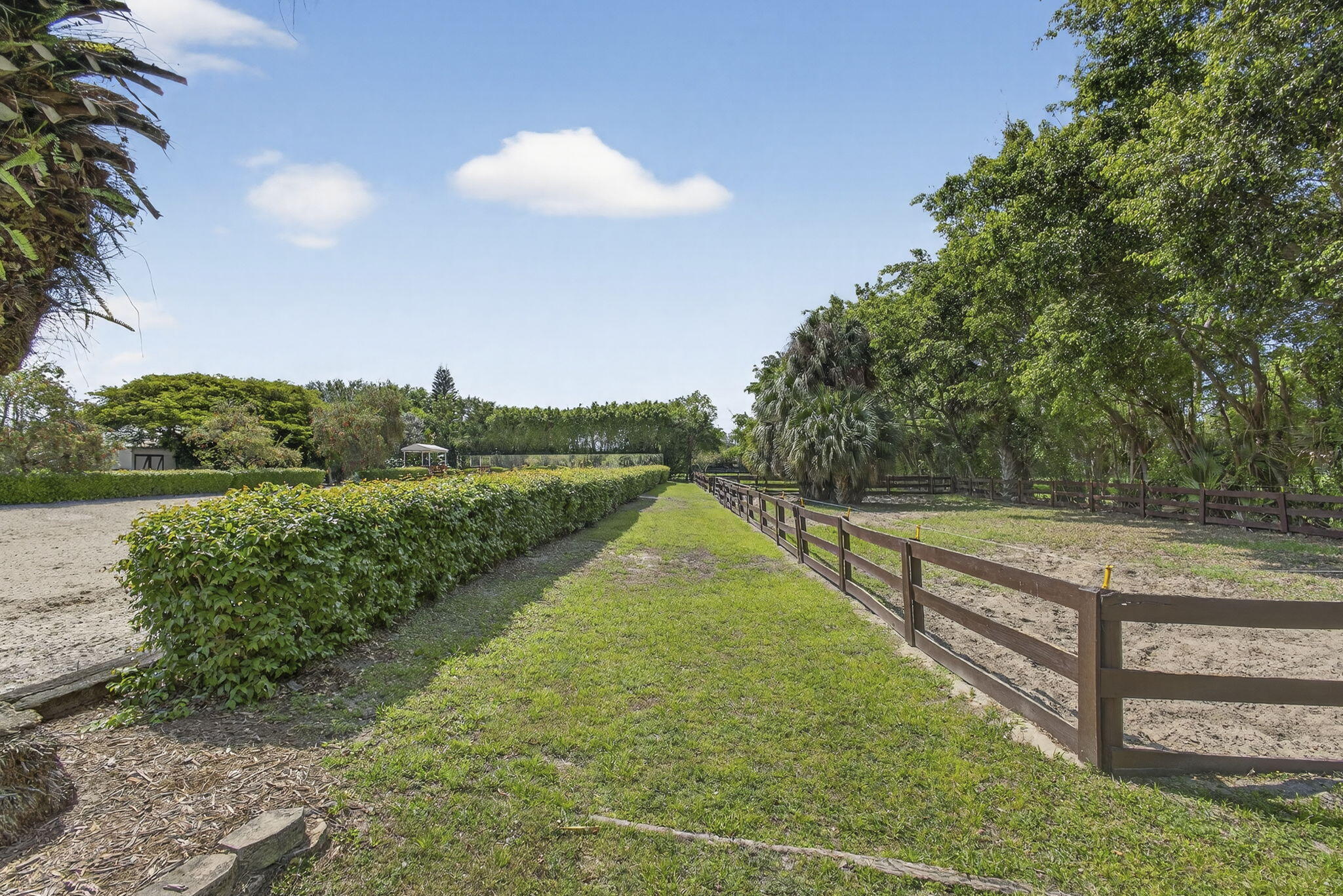 PALM BEACH LITTLE RANCHES EAST OF WELLINGTON - Residential