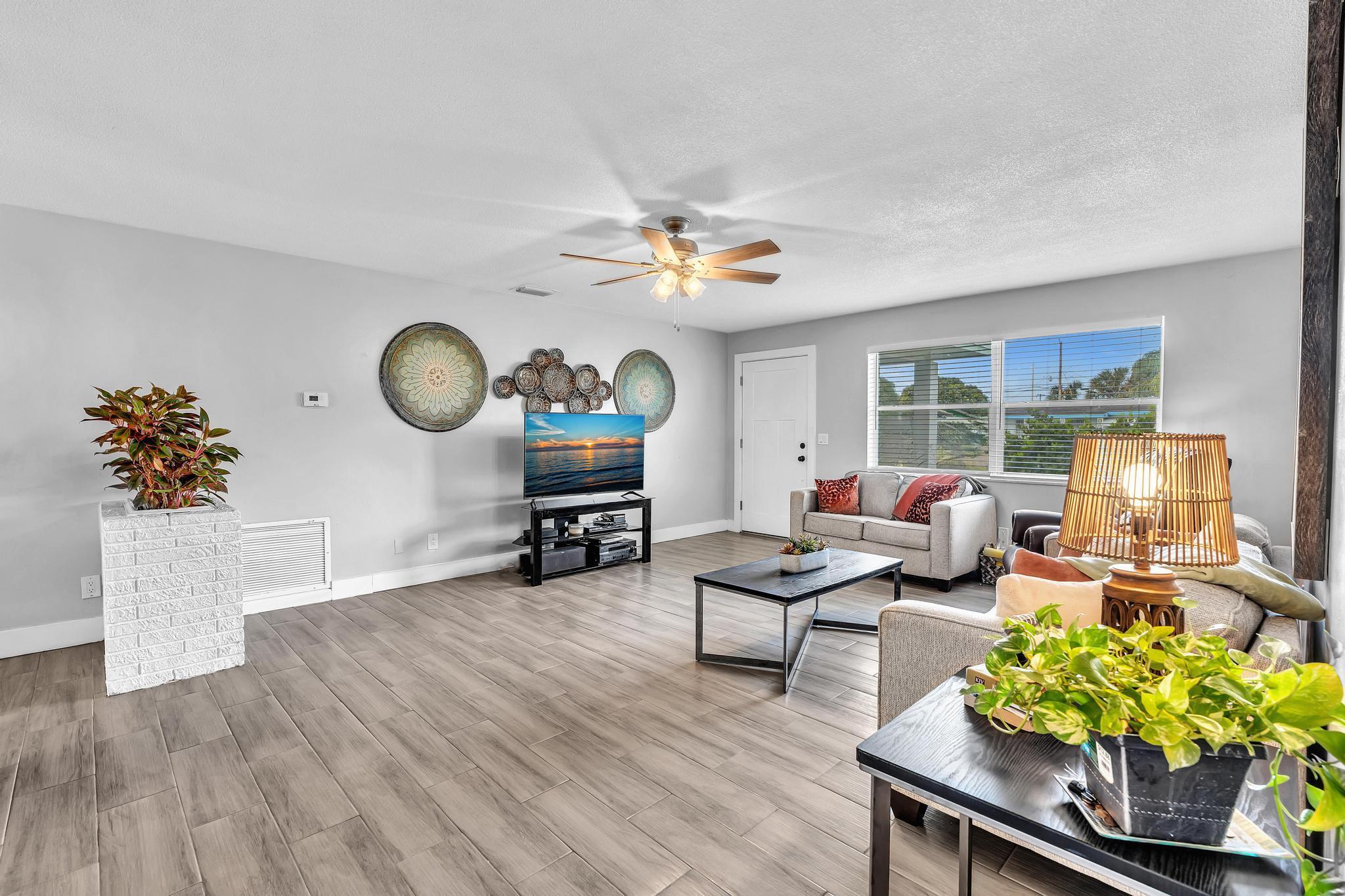 ROOSEVELT ESTATES - Residential