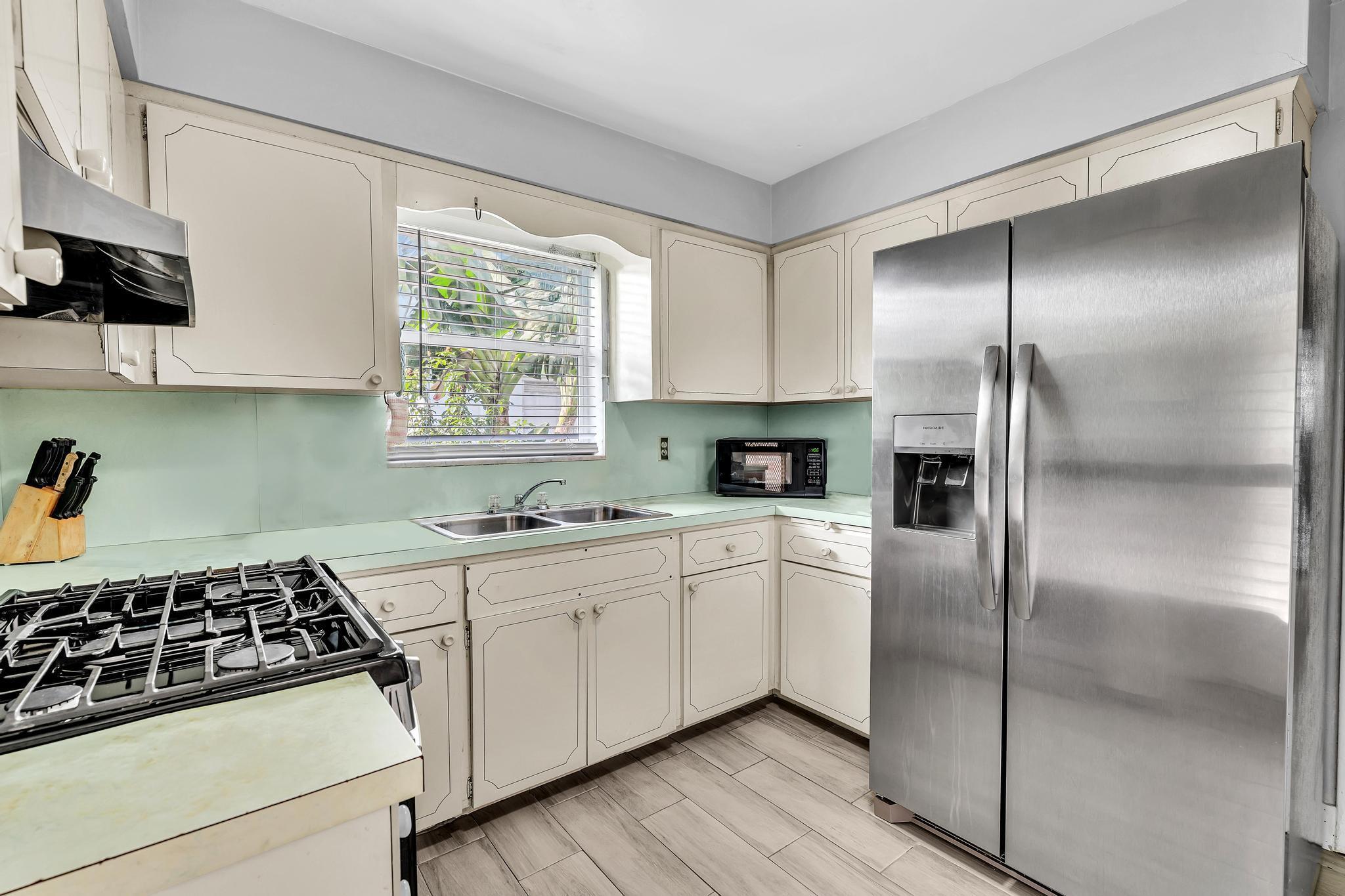 ROOSEVELT ESTATES - Residential