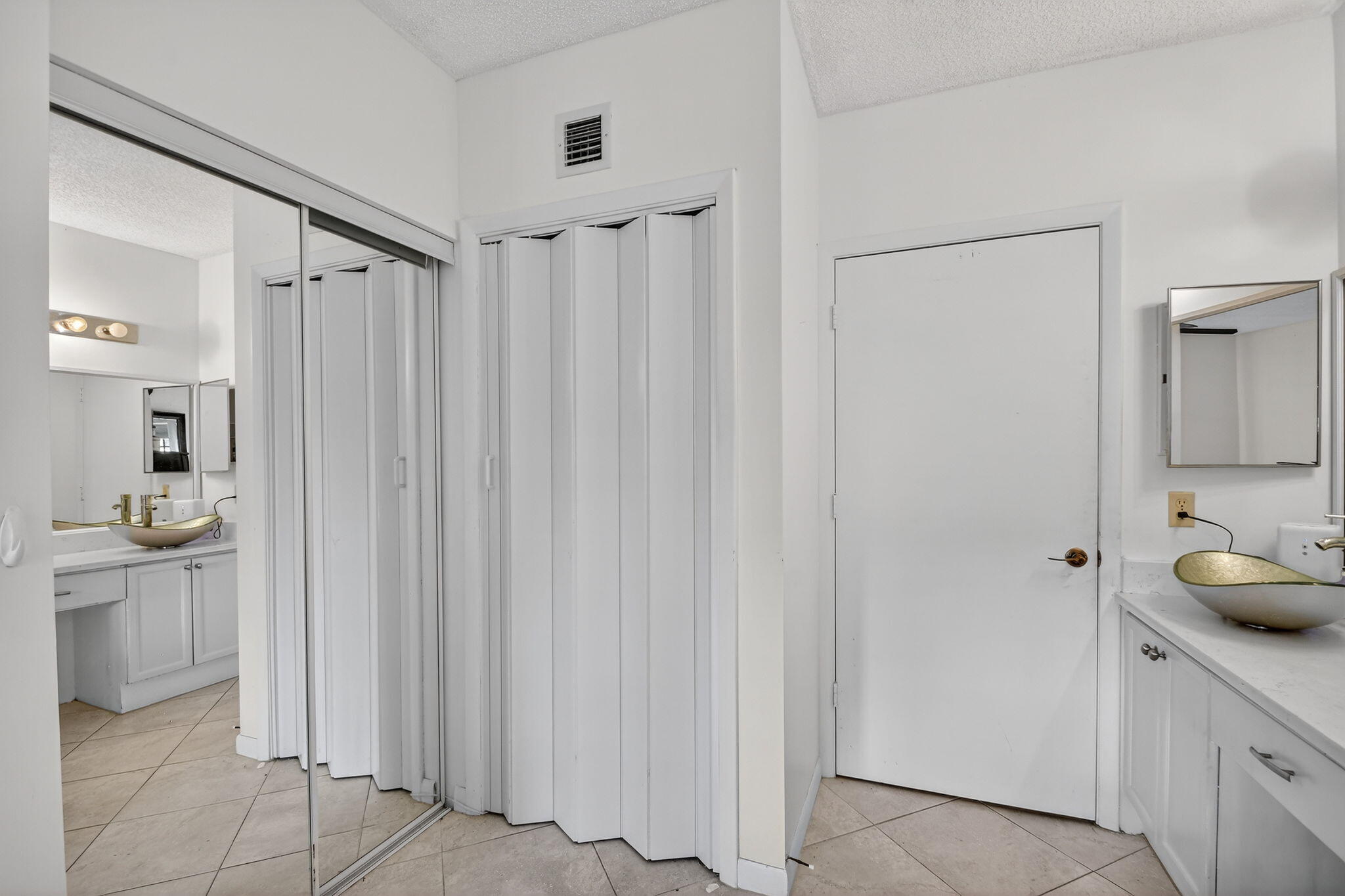 PARK POINTE - Residential