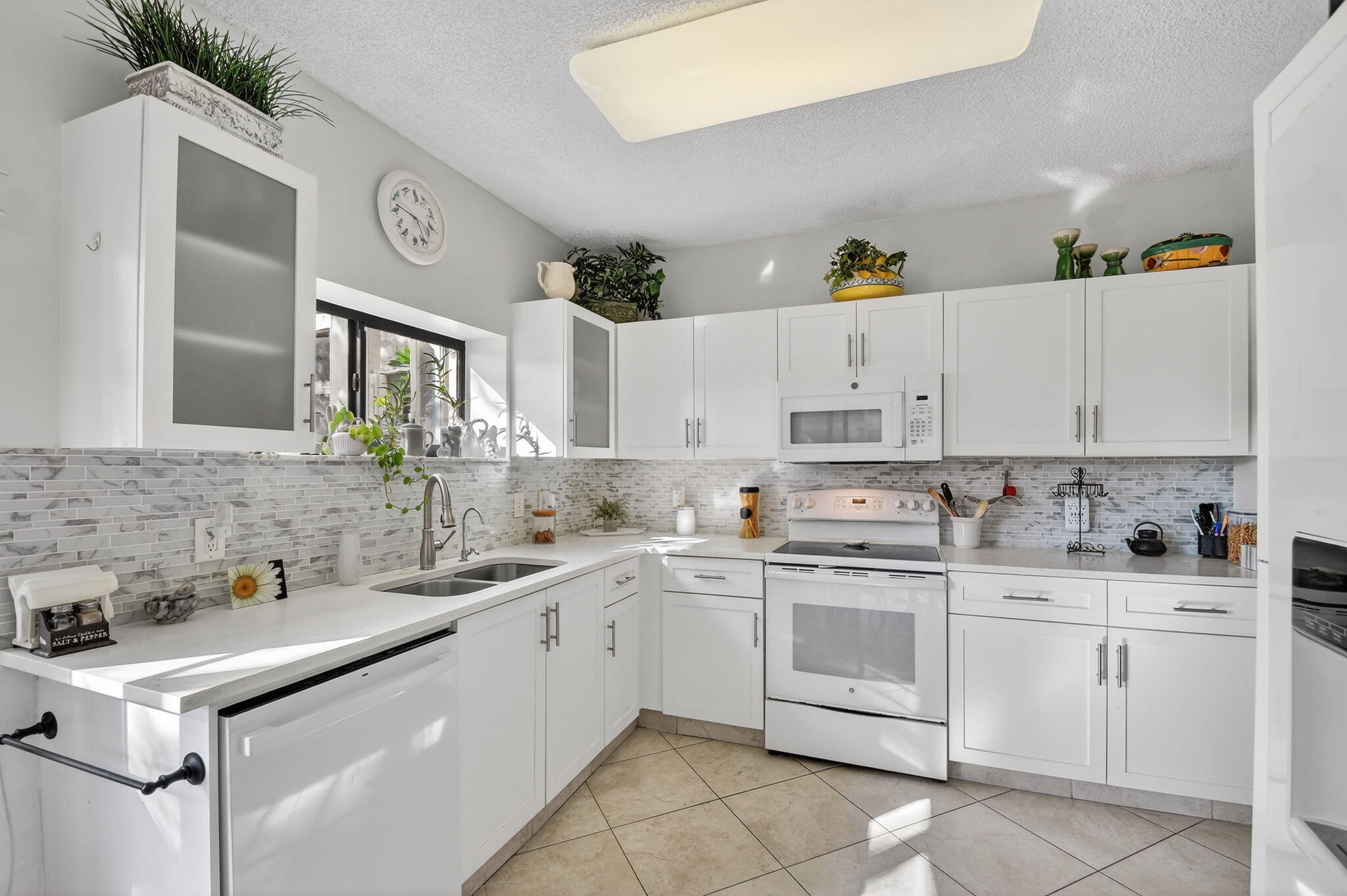 PARK POINTE - Residential