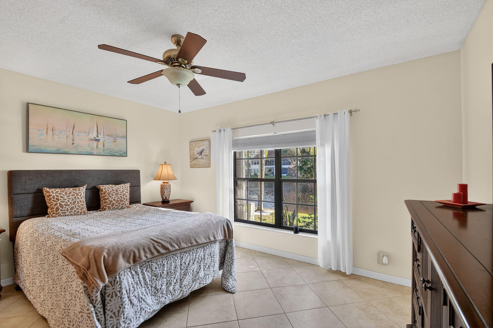 PARK POINTE - Residential