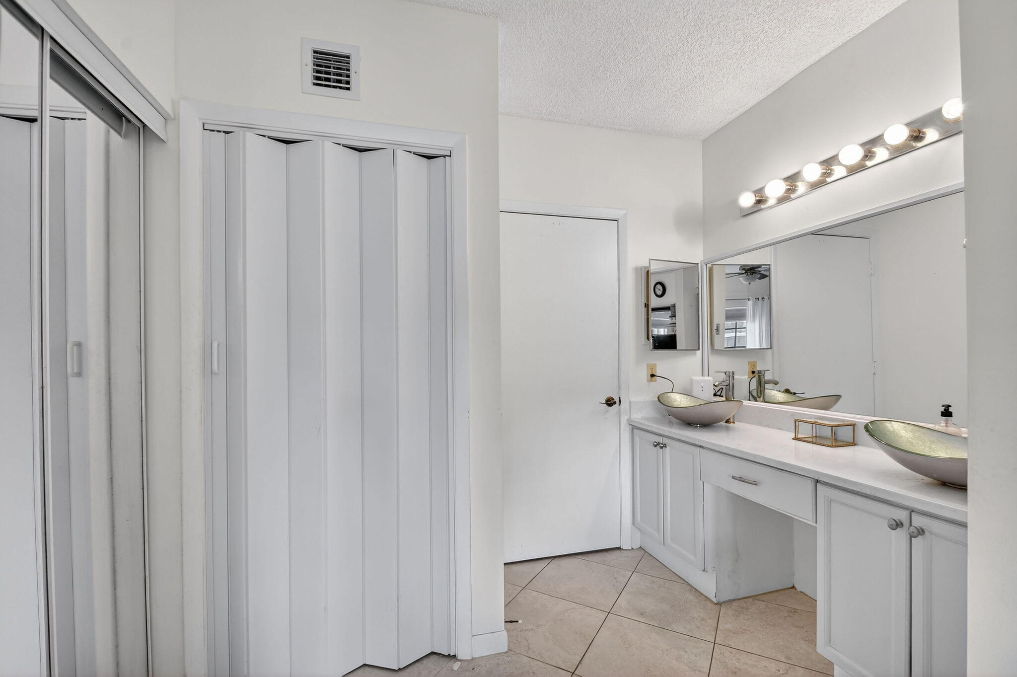 PARK POINTE - Residential