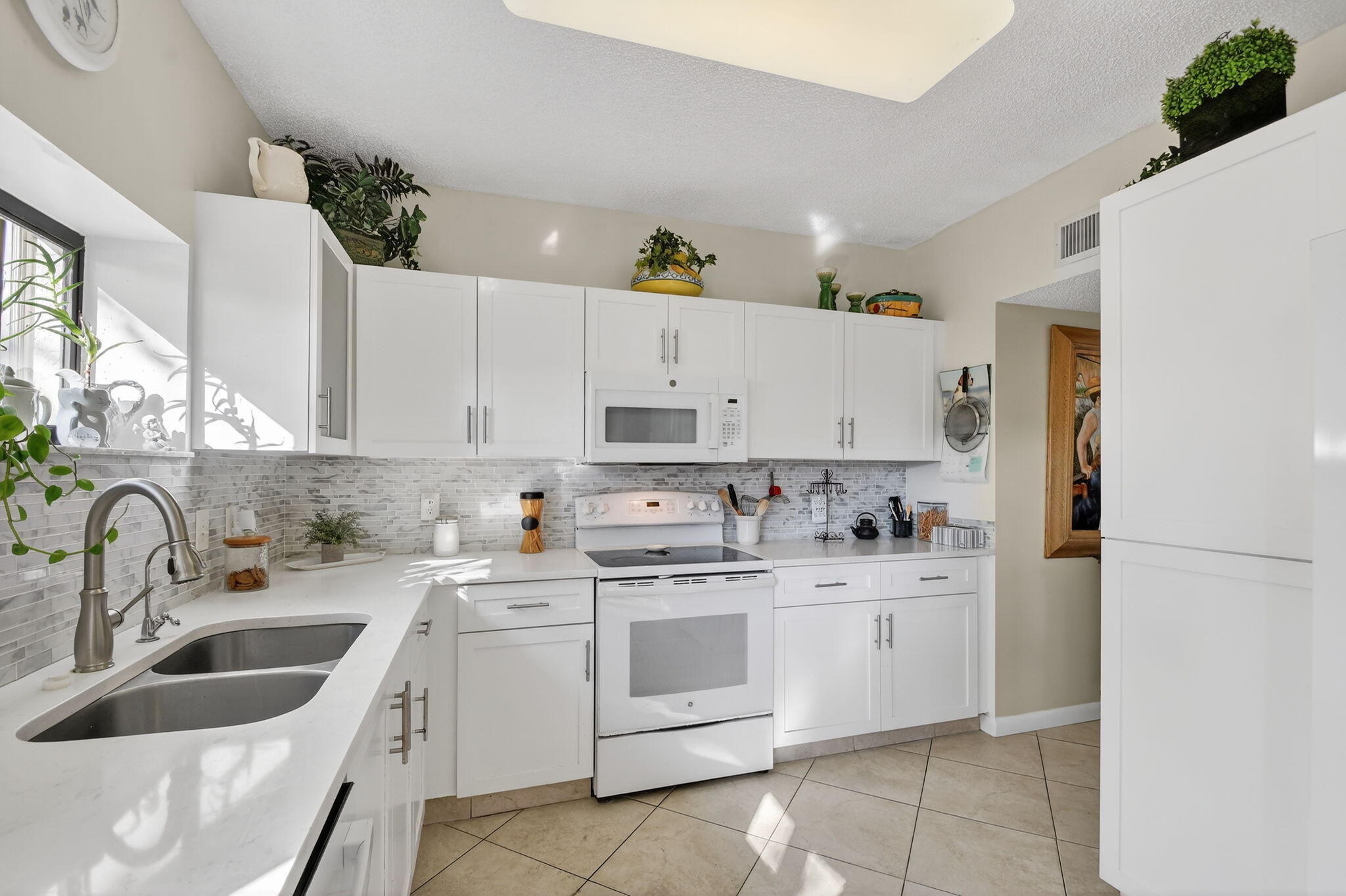 PARK POINTE - Residential