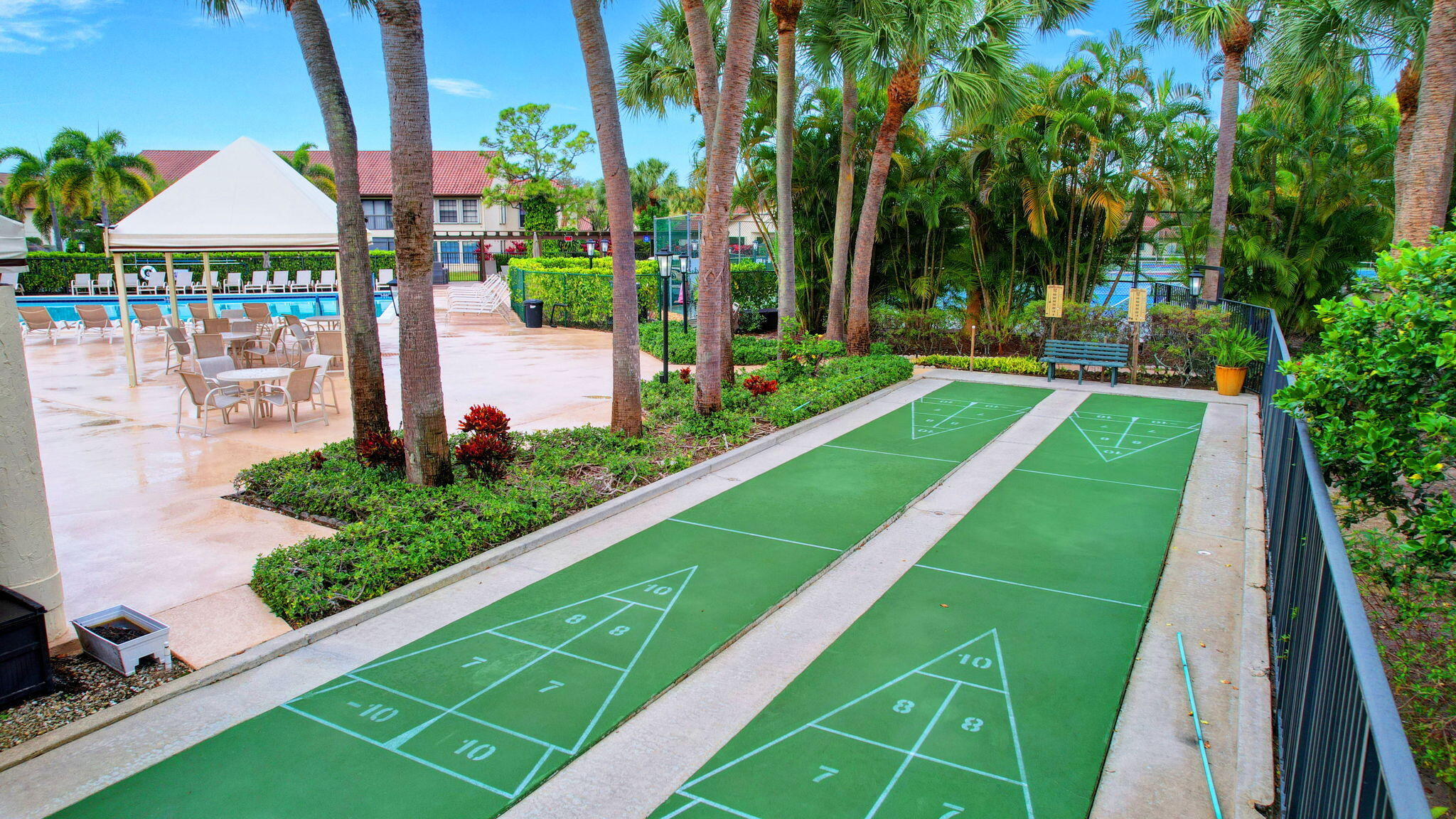 PARK POINTE - Residential