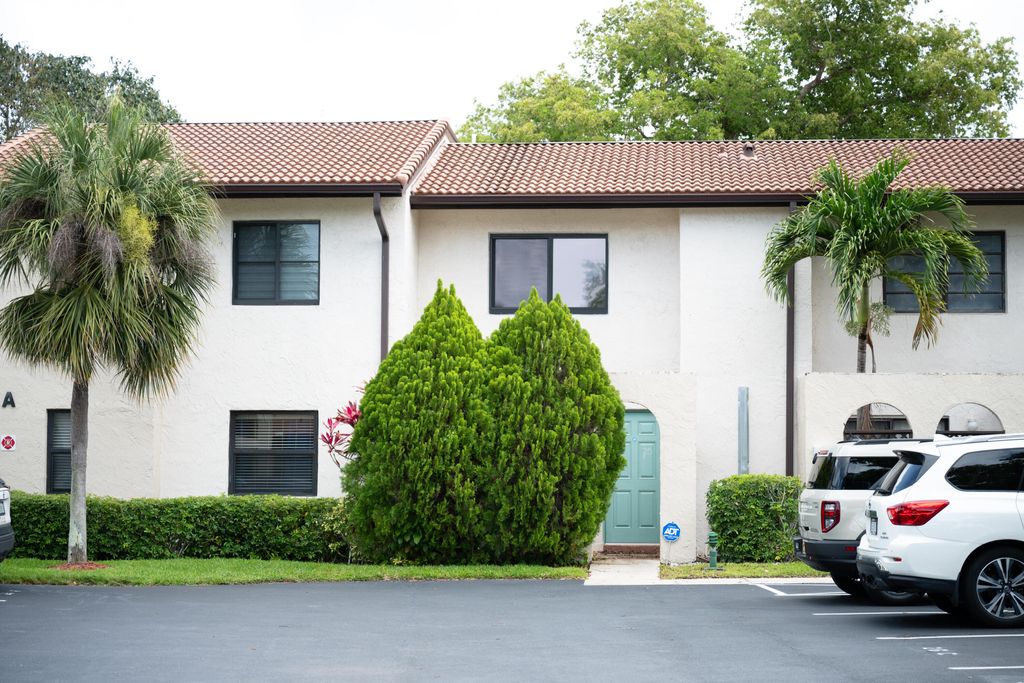 Photo of 21820 Cypress Circle #25c, Boca Raton, FL 33433 (MLS # B26013762)