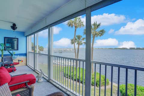 Property photo of 100 Waterway Drive S 209, Lantana, FL 33462