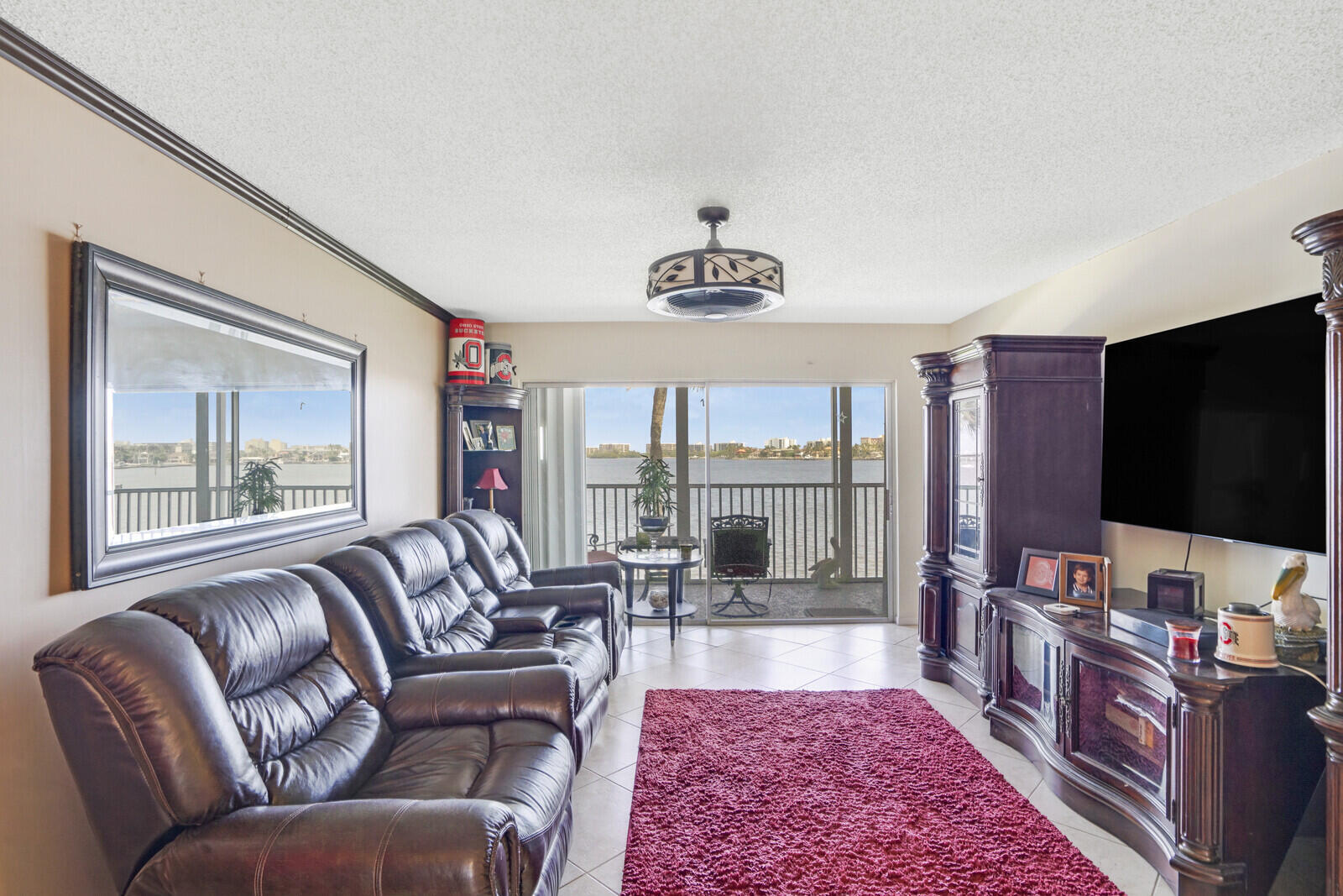 WATERWAY CLUB - Residential
